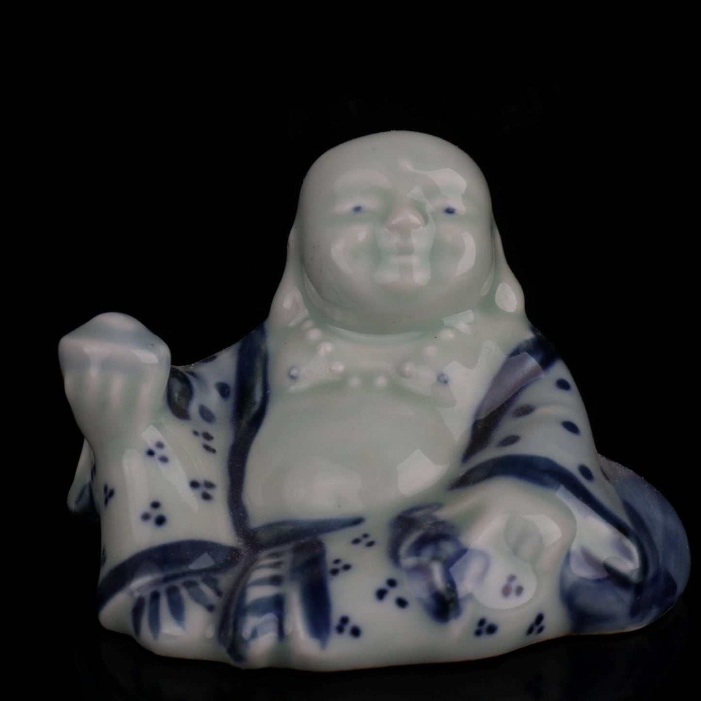 Ceramic blue and white ingot Arhat small water drop