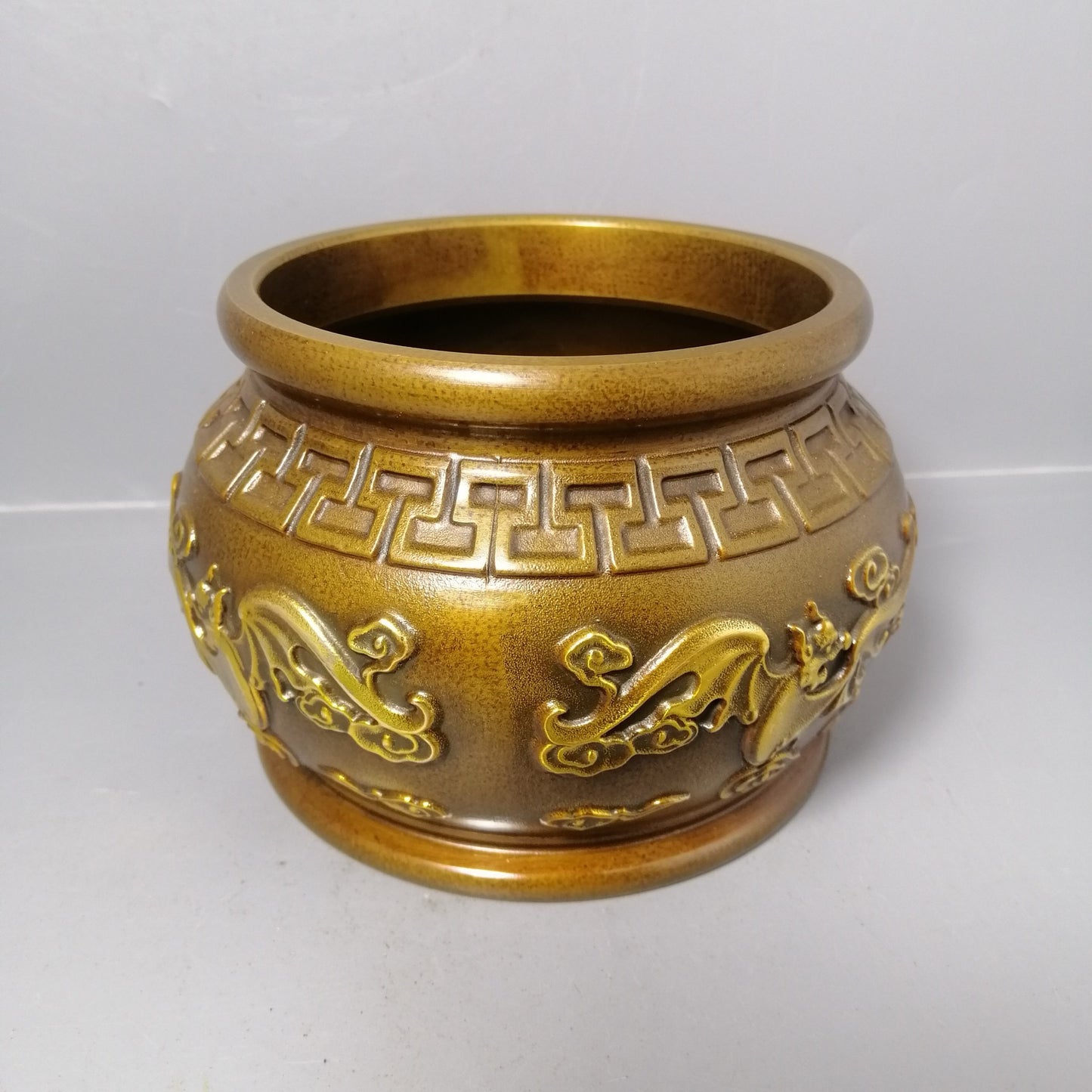 Chinese antique pure copper bat jar ornament