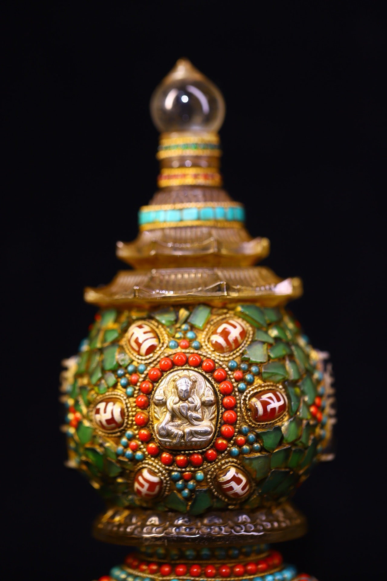 Crystal carving, inlaid with celestial beads, gemstone jar
