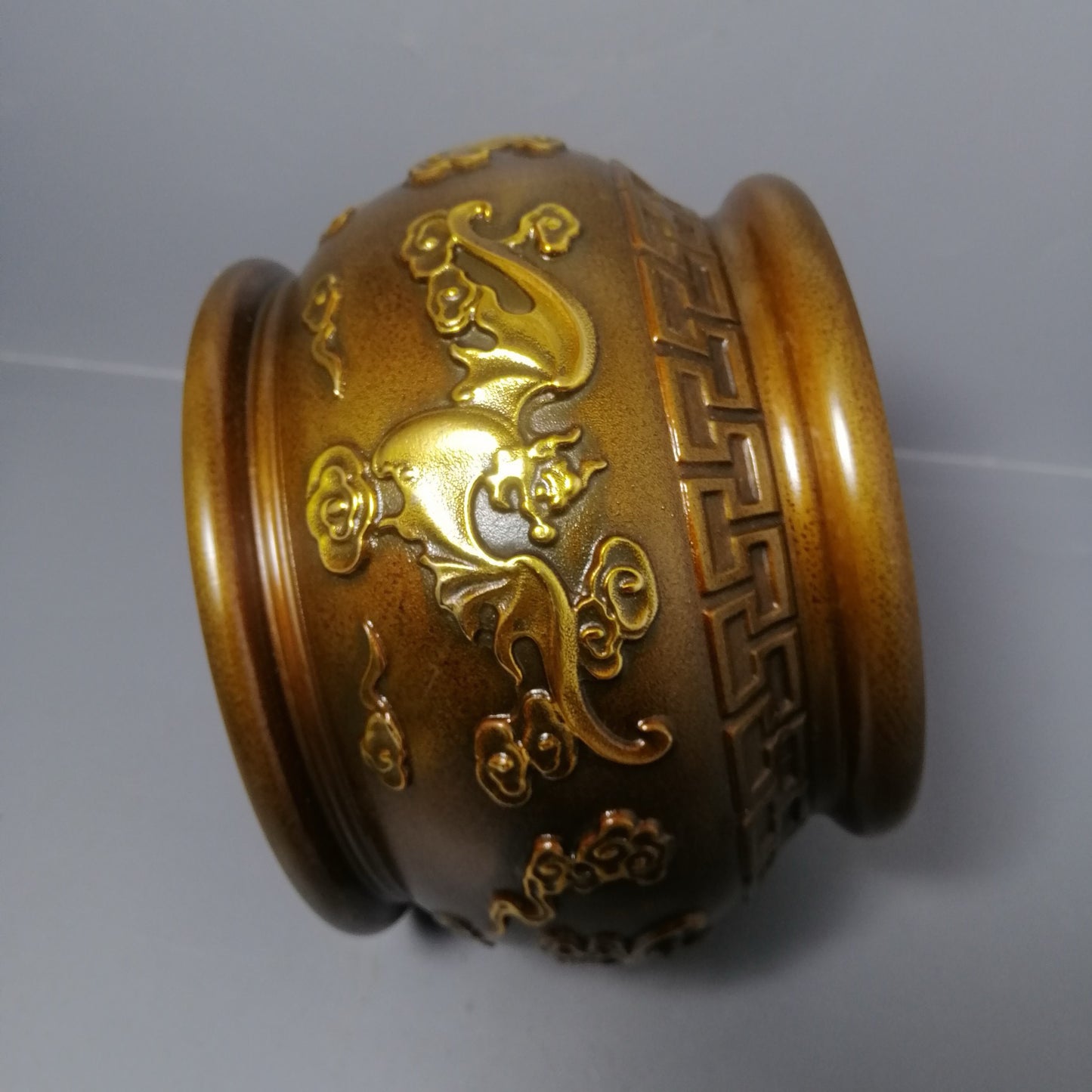 Chinese antique pure copper bat jar ornament
