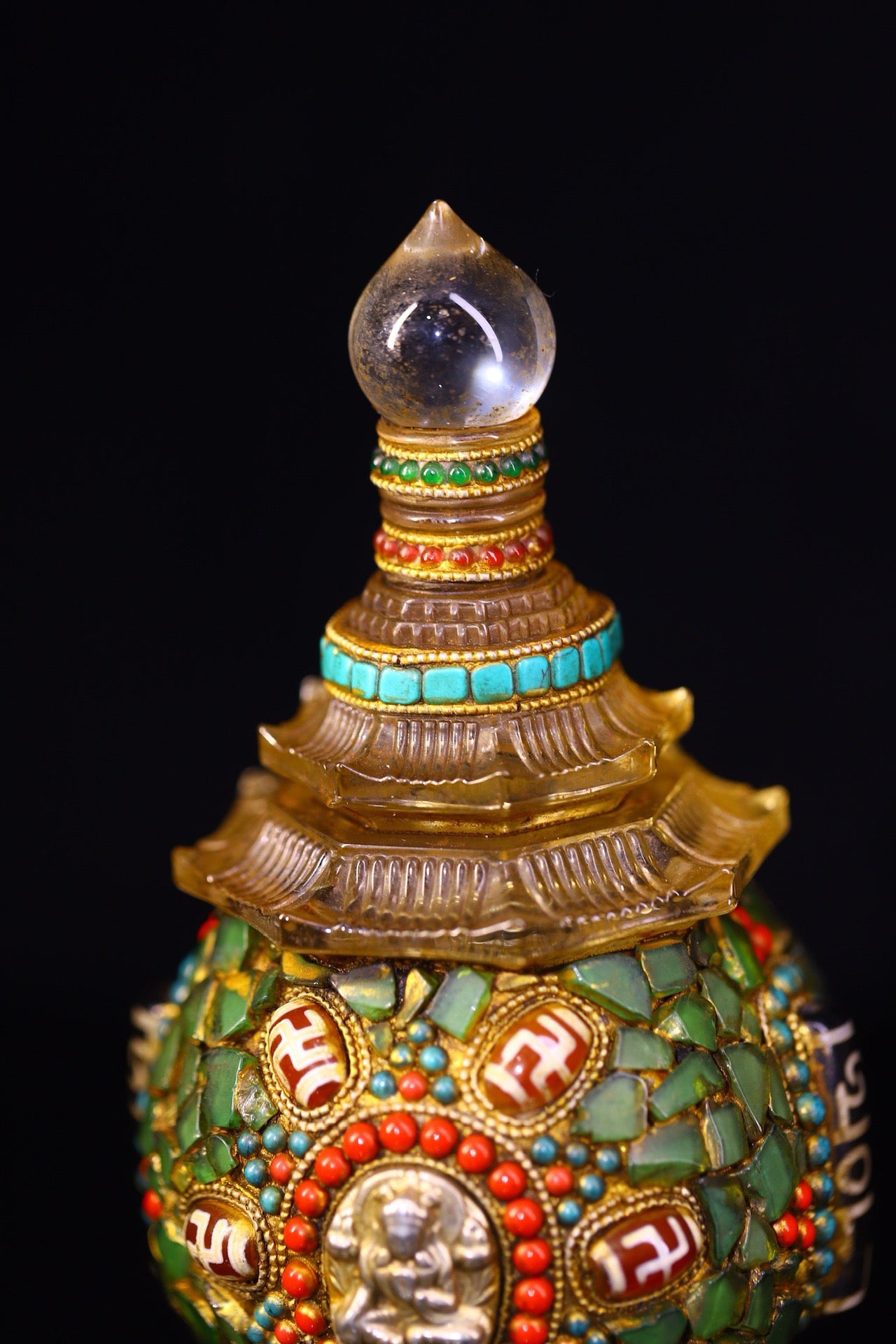 Crystal carving, inlaid with celestial beads, gemstone jar