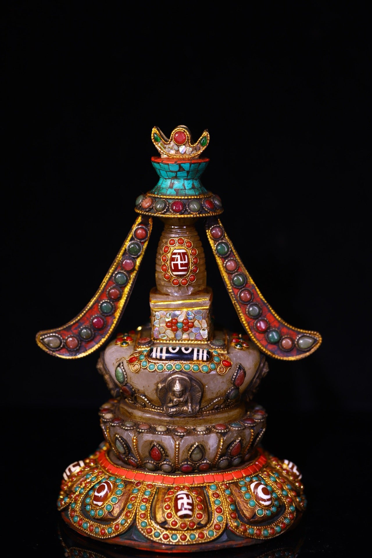 Natural crystal, pure handmade carving, silver filigree inlaid gemstones, Tianzhu Buddha Pagoda