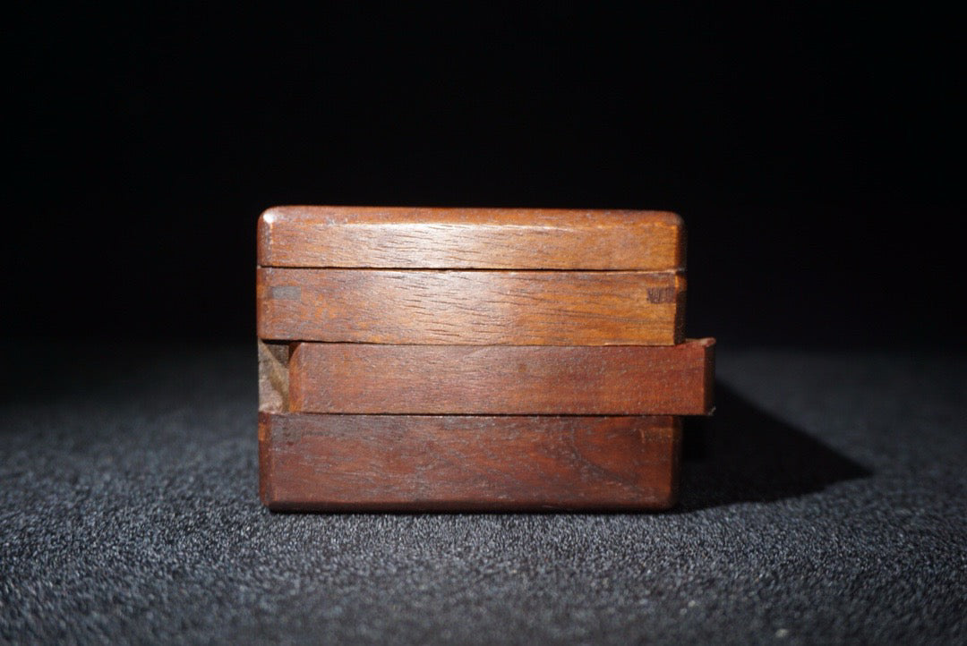 Flower pear wood small mechanism box