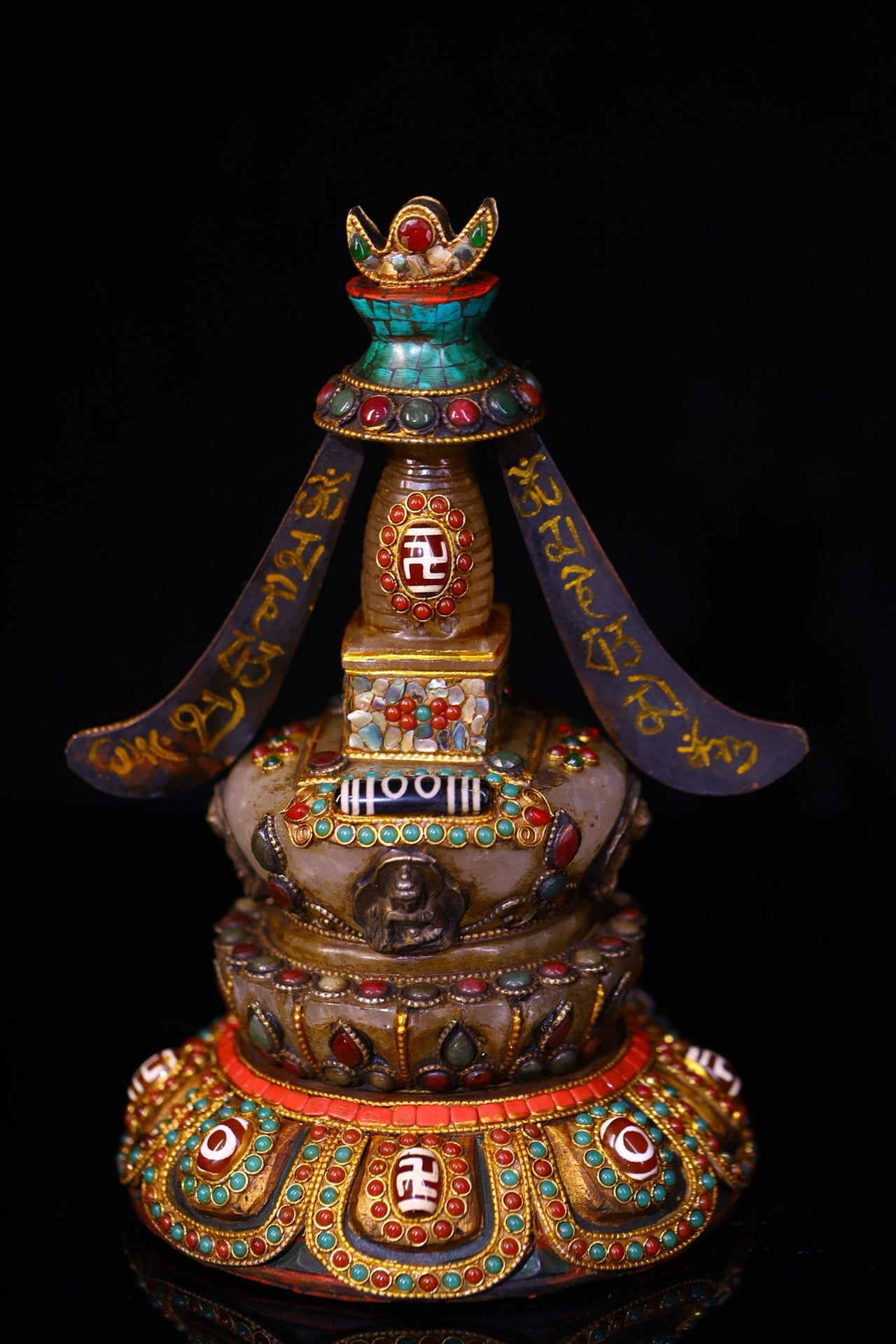 Natural crystal, pure handmade carving, silver filigree inlaid gemstones, Tianzhu Buddha Pagoda