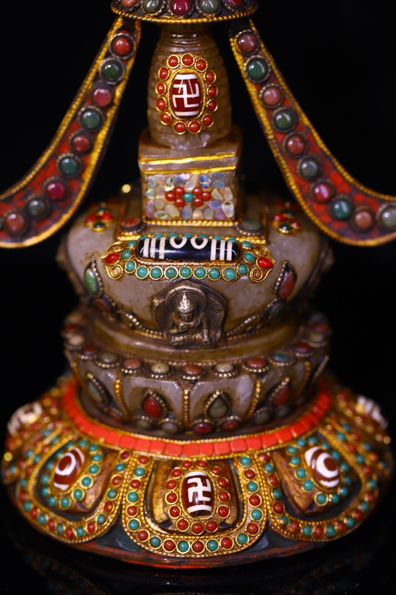 Natural crystal, pure handmade carving, silver filigree inlaid gemstones, Tianzhu Buddha Pagoda