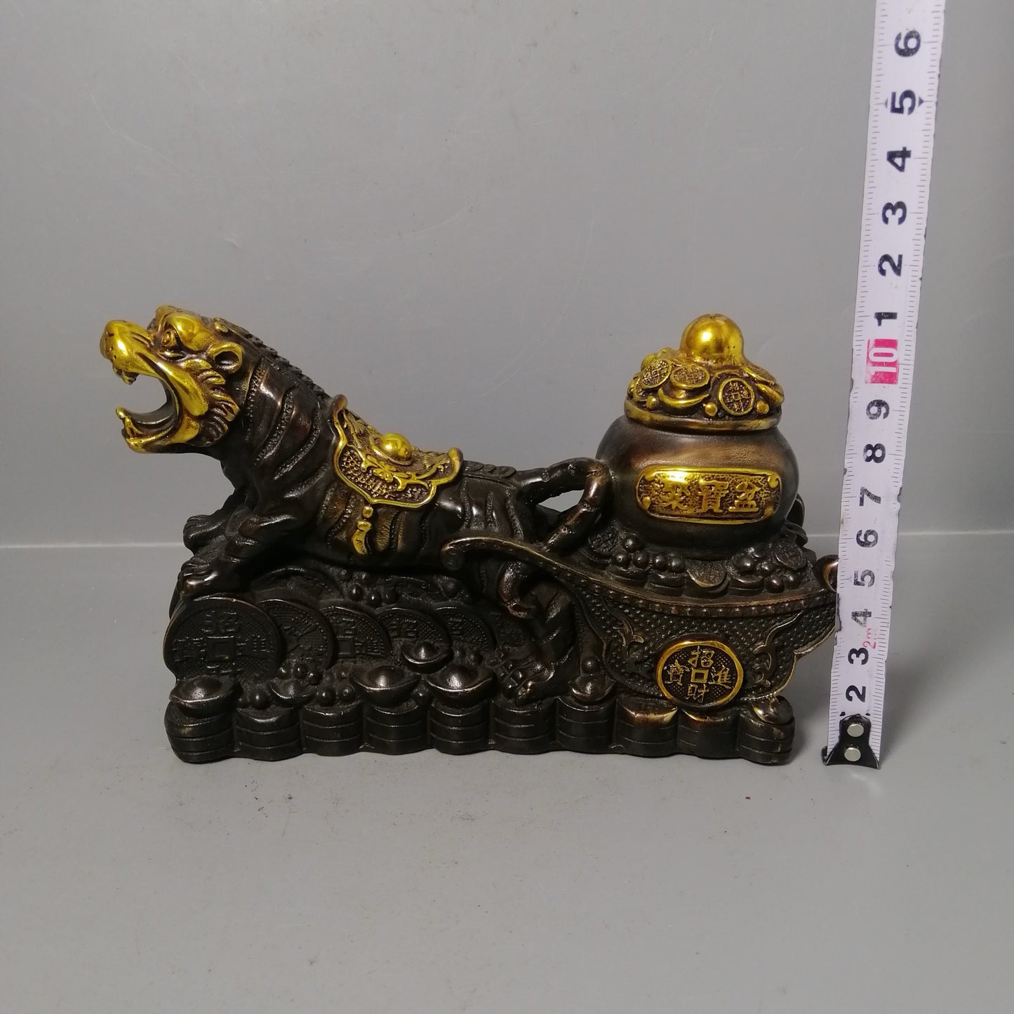 Chinese antique pure copper attracting treasure tiger ornaments