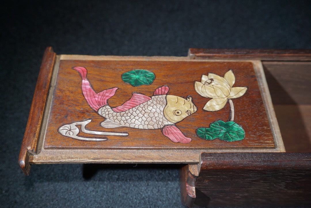 Flower pear wood small mechanism box
