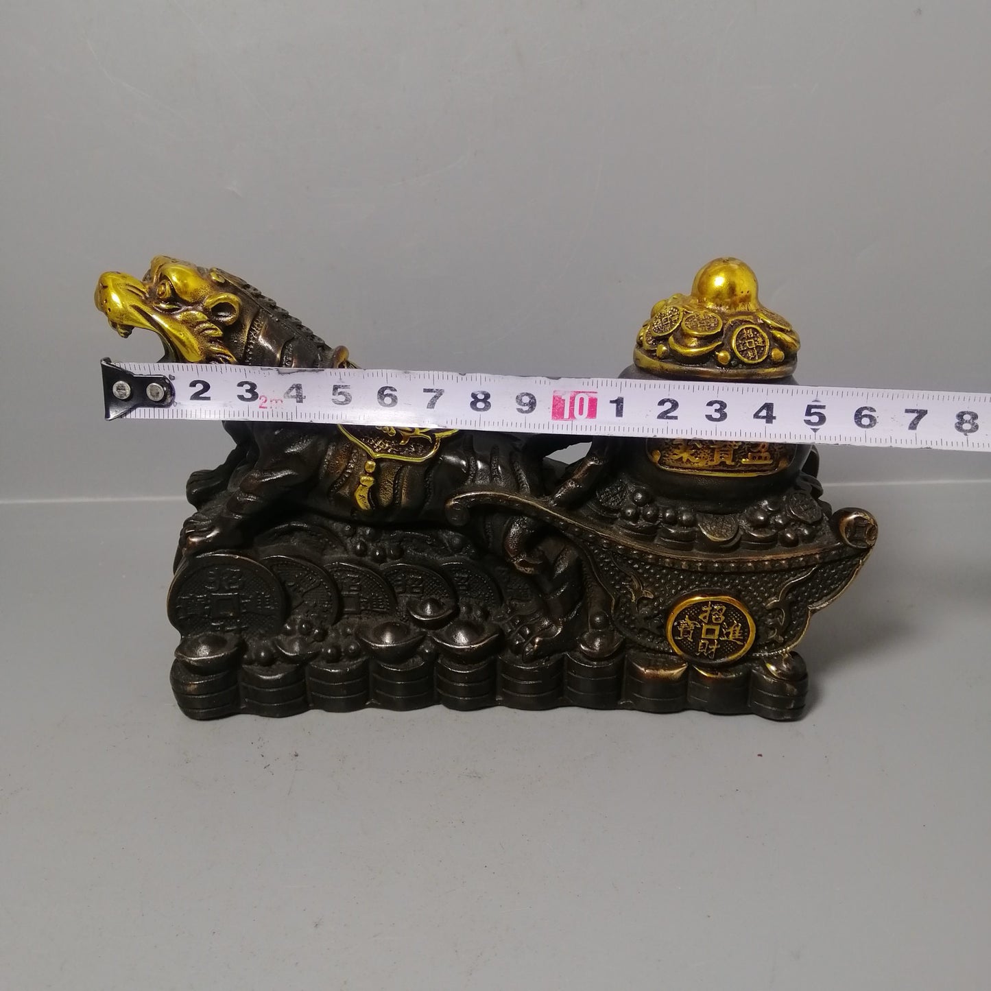 Chinese antique pure copper attracting treasure tiger ornaments
