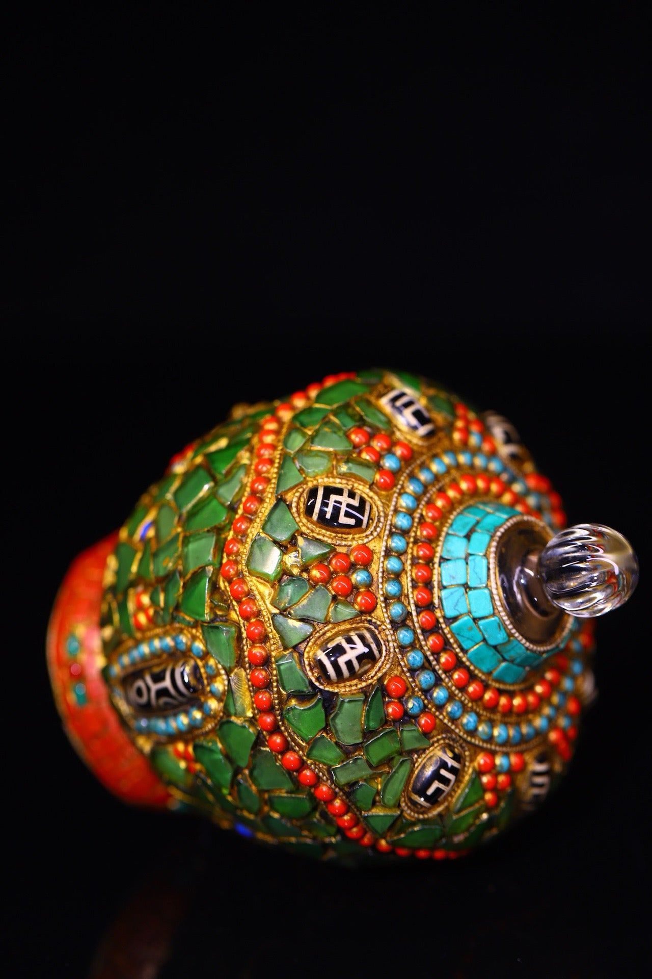 Crystal carving, inlaid with celestial beads, gemstone jar