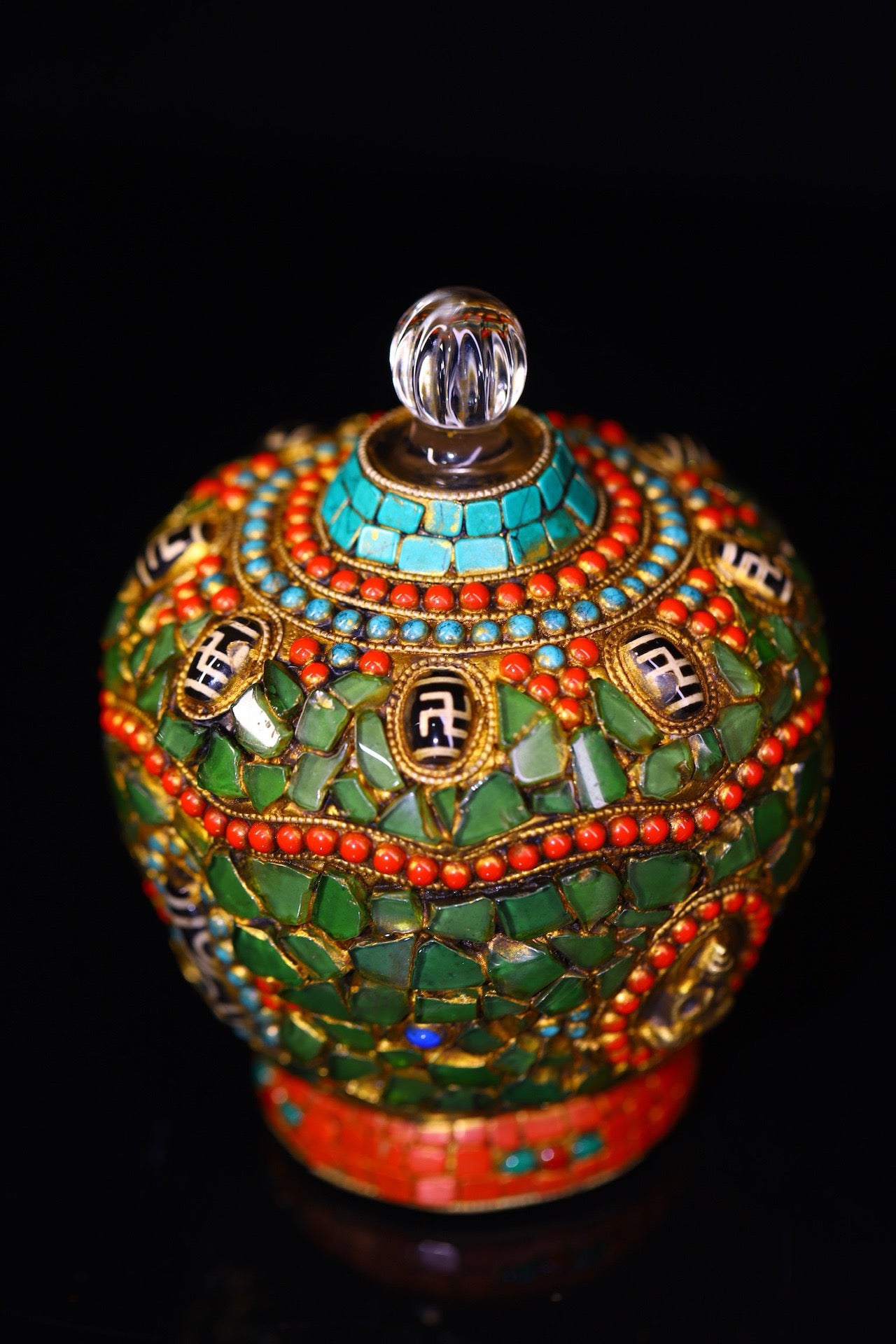 Crystal carving, inlaid with celestial beads, gemstone jar