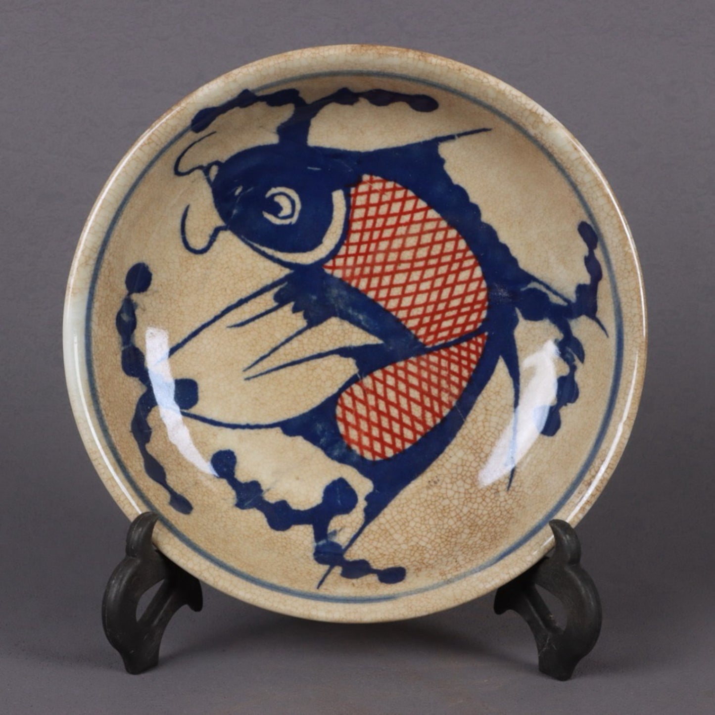 Ceramic blue and white glazed red fish pattern plate