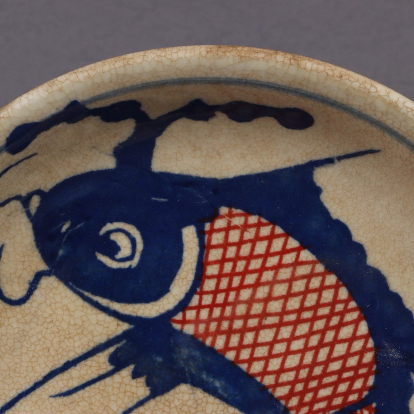 Ceramic blue and white glazed red fish pattern plate
