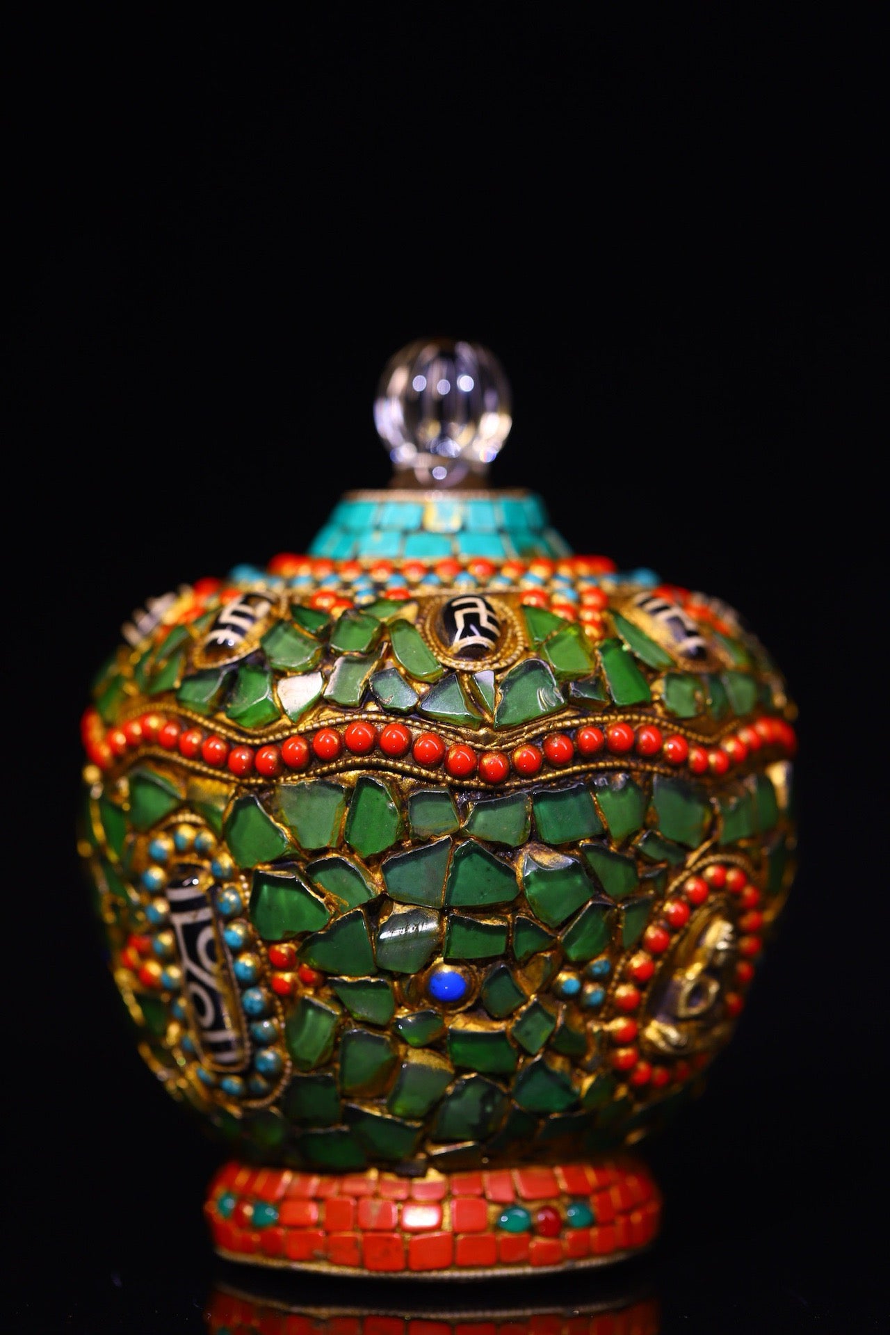 Crystal carving, inlaid with celestial beads, gemstone jar