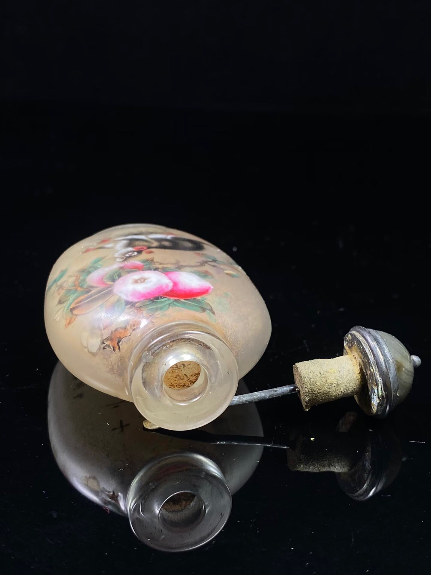 Chinese antique glass interior painting attracts wealth, rat snuff bottle