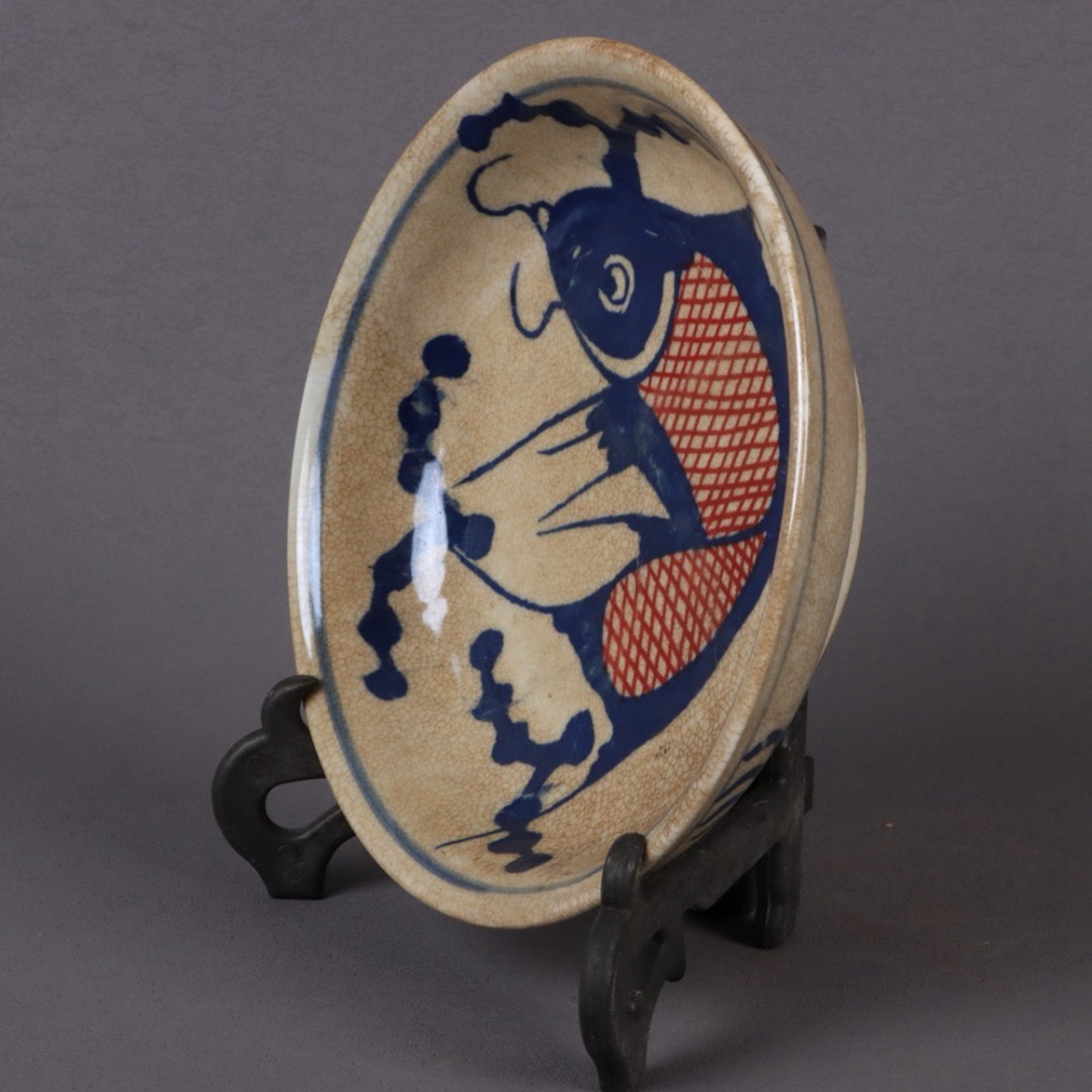 Ceramic blue and white glazed red fish pattern plate