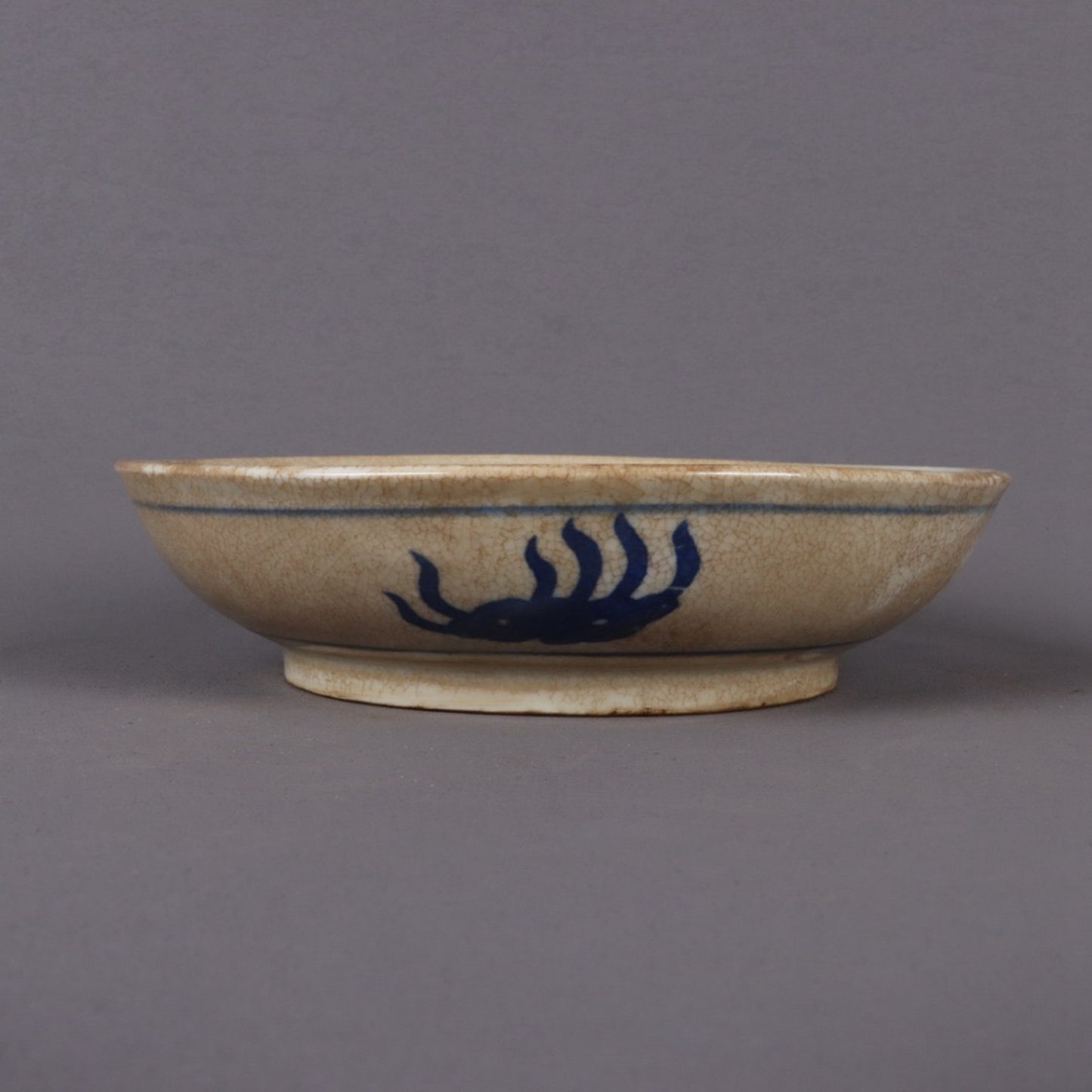 Ceramic blue and white glazed red fish pattern plate