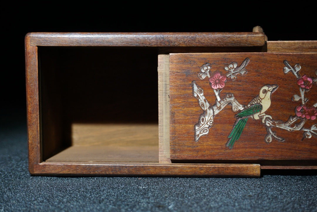 Flower pear wood inlaid shell with joyful eyebrows mechanism box
