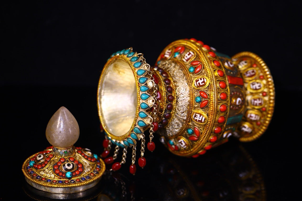 Natural crystal handmade inlaid gemstones, heavenly jewelry jar