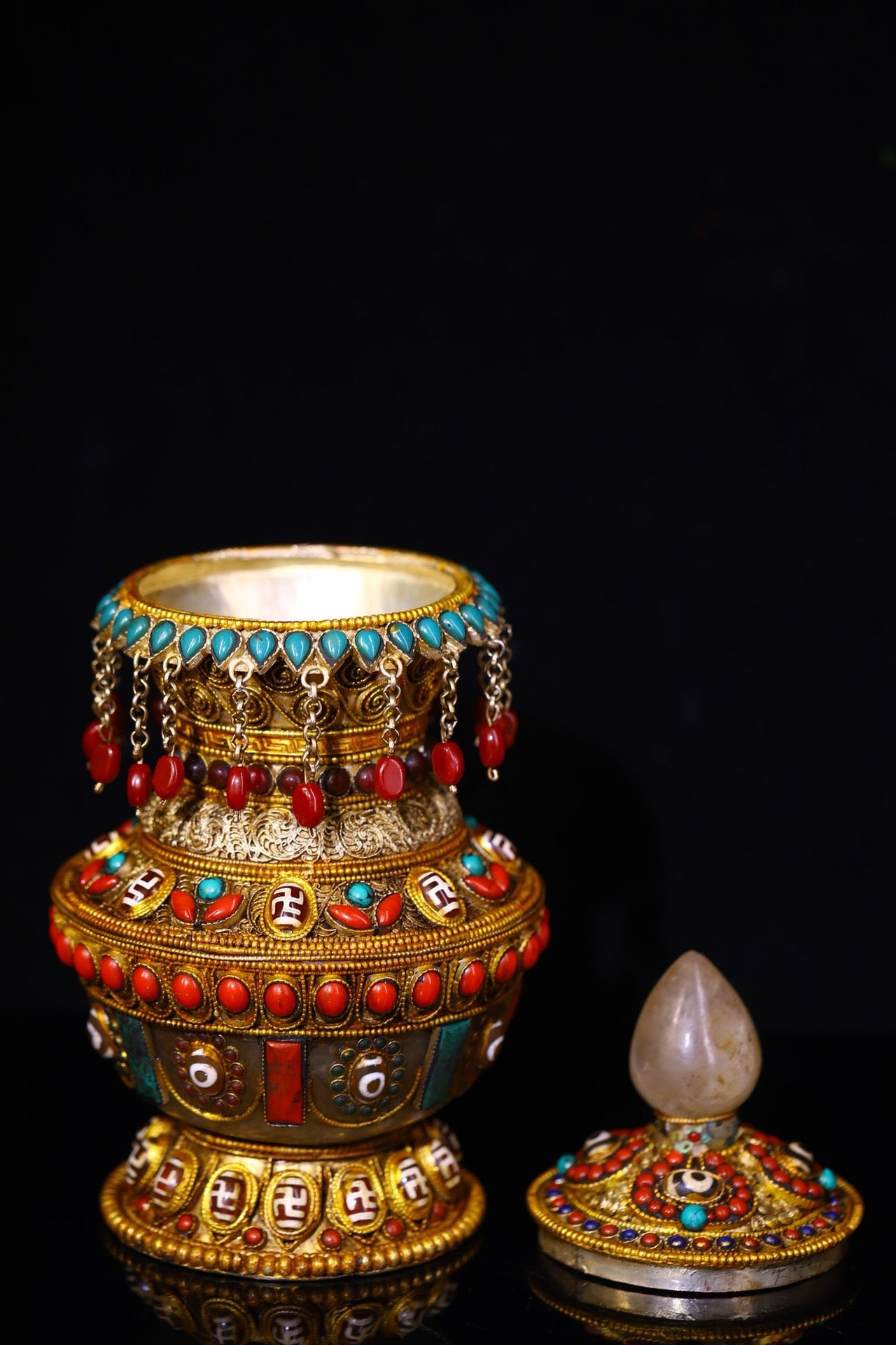 Natural crystal handmade inlaid gemstones, heavenly jewelry jar