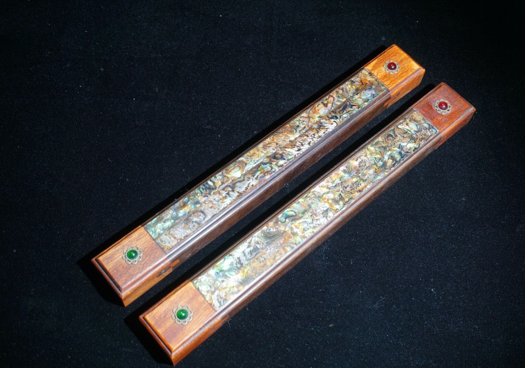 Pear wood inlaid shell scale