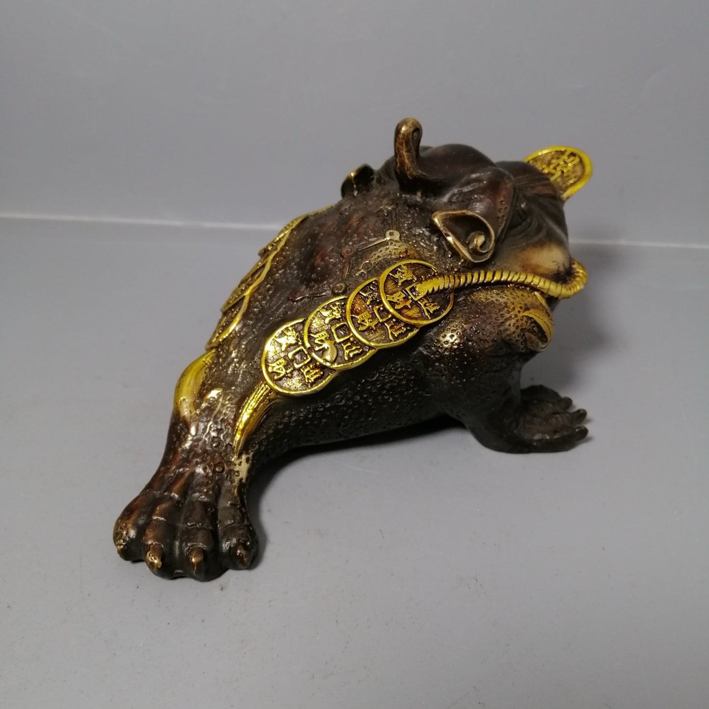 Chinese antique pure copper golden toad ornaments