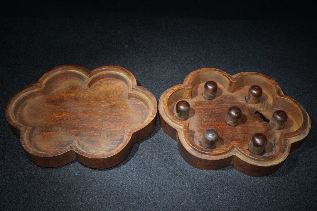 Hua Li Mu finely carved finger box