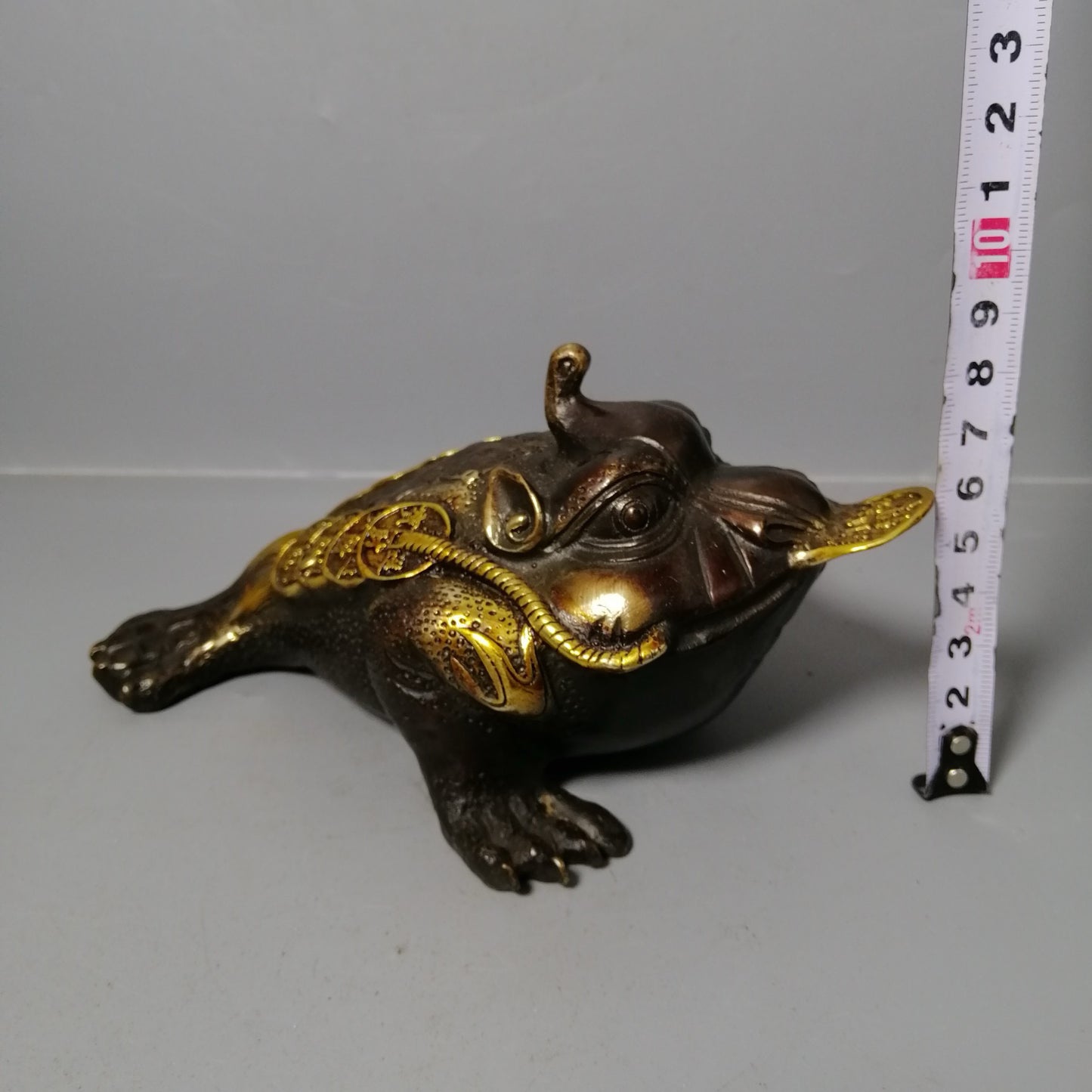Chinese antique pure copper golden toad ornaments