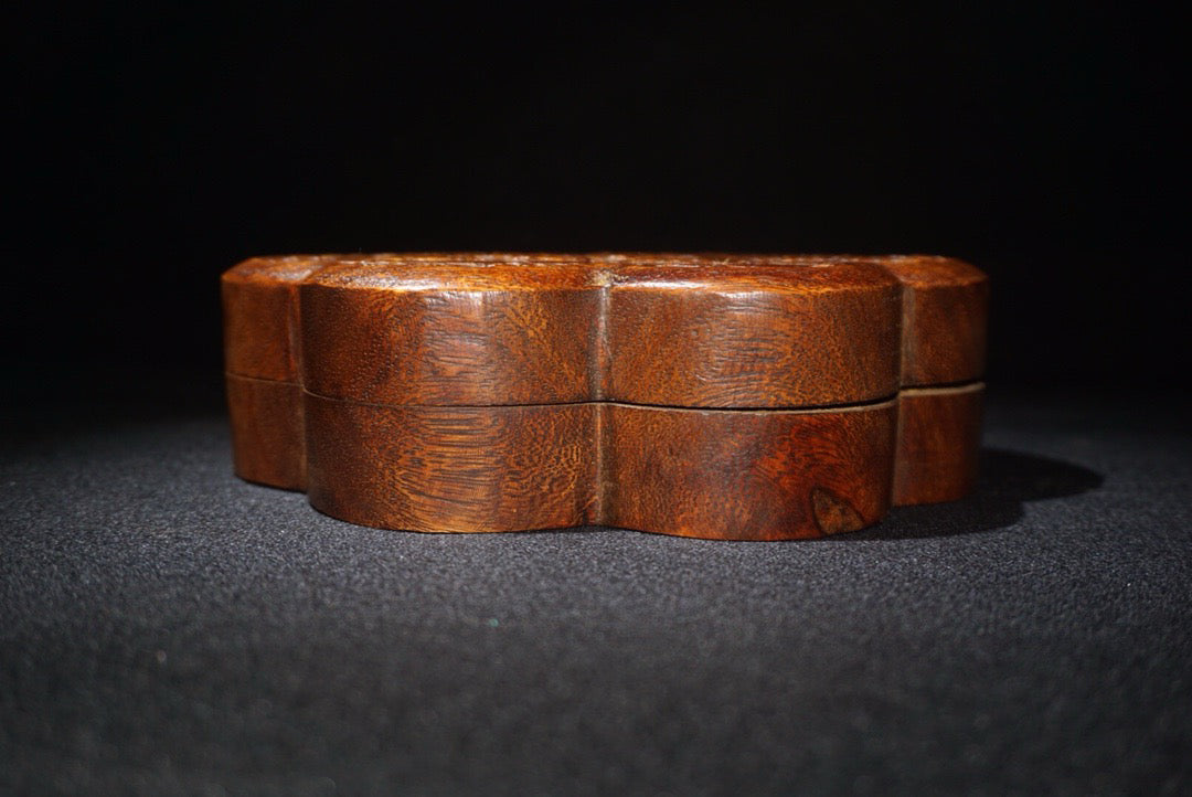 Hua Li Mu finely carved finger box