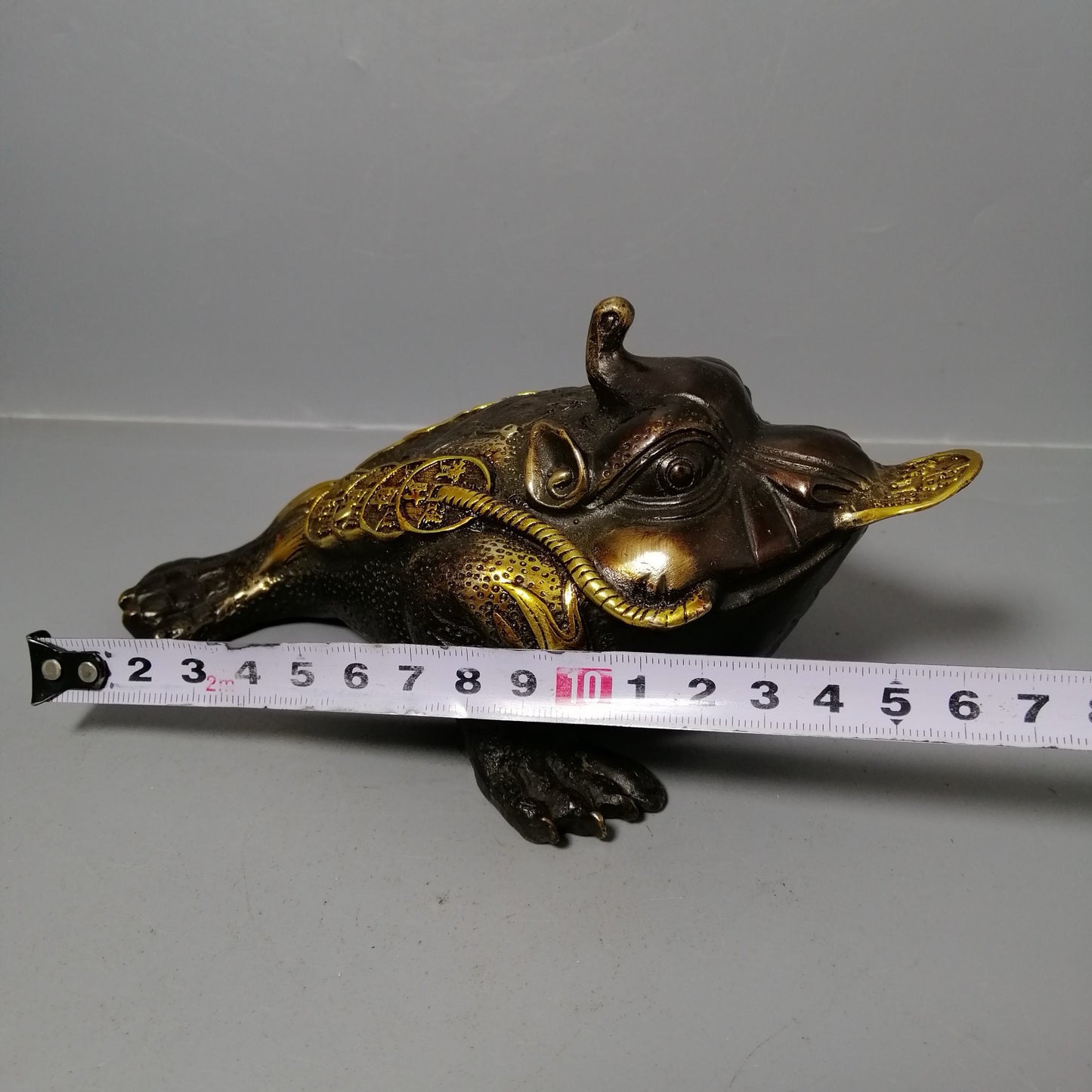 Chinese antique pure copper golden toad ornaments