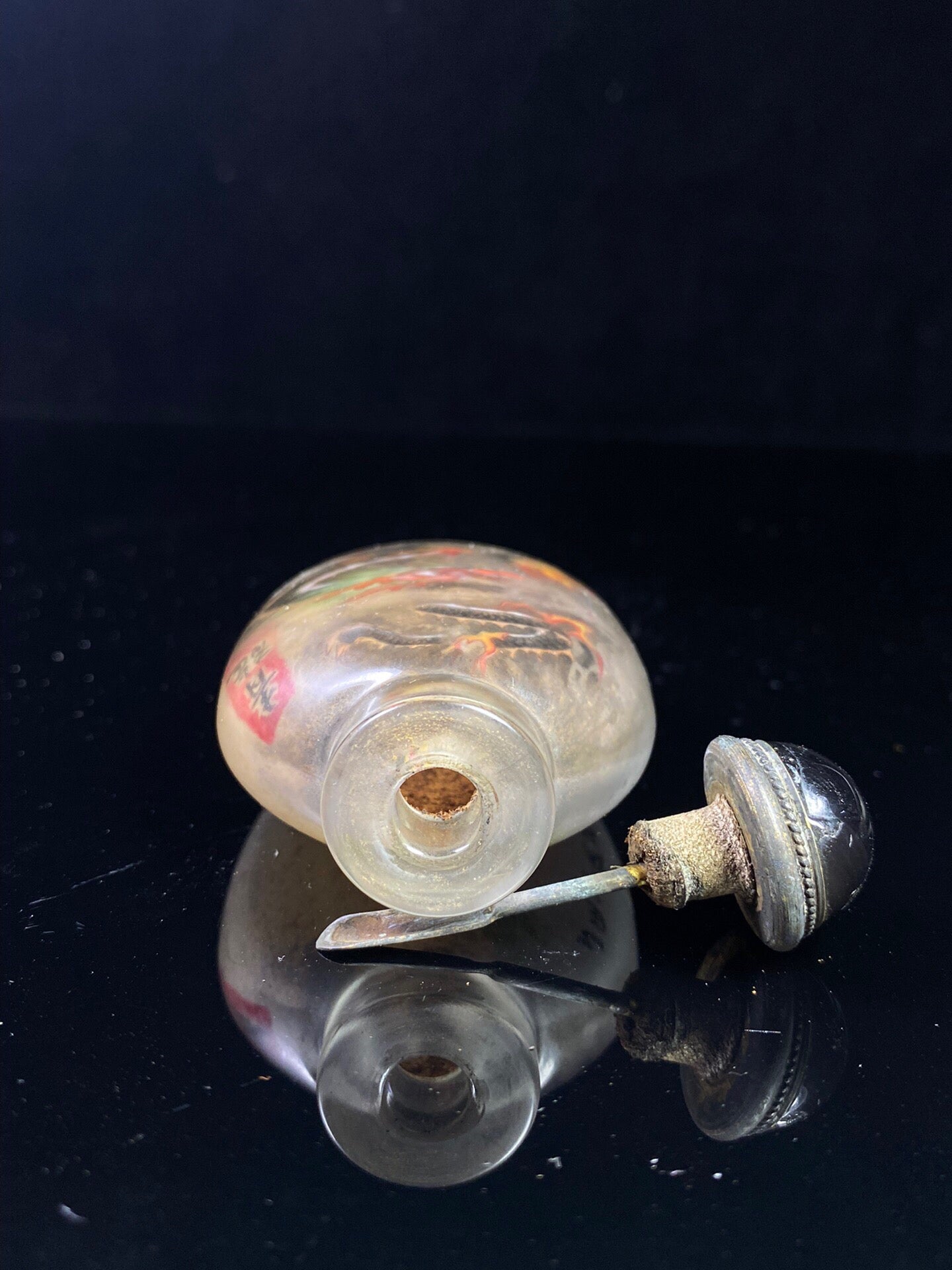 Chinese antique glass snuff bottle