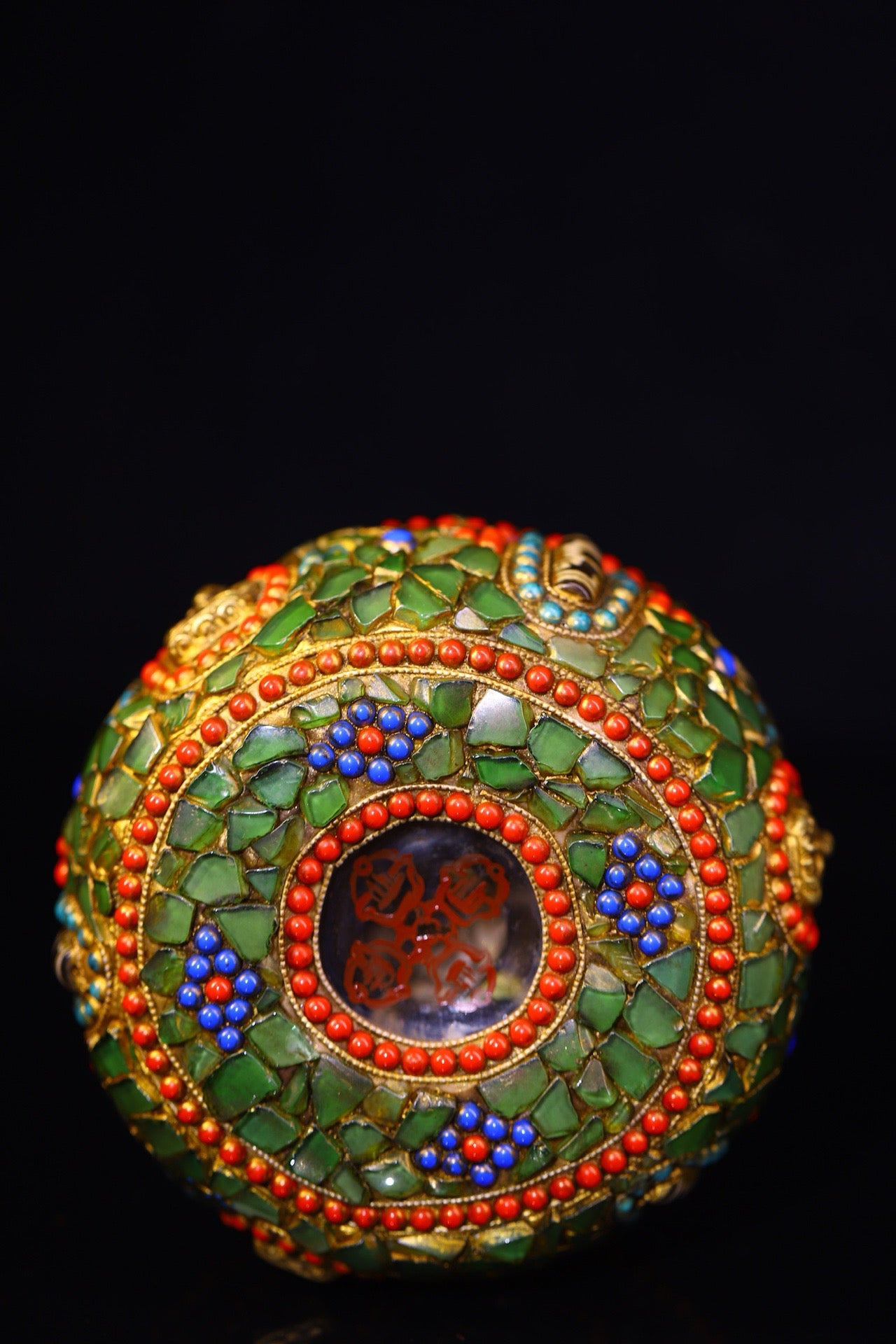 Crystal carving, inlaid with celestial beads, gemstone jar