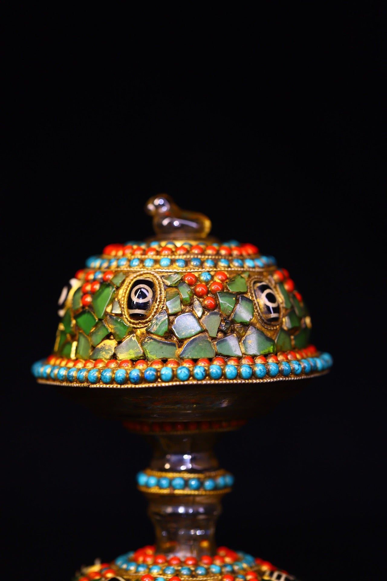 Crystal carving, inlaid with celestial beads, gemstone jar