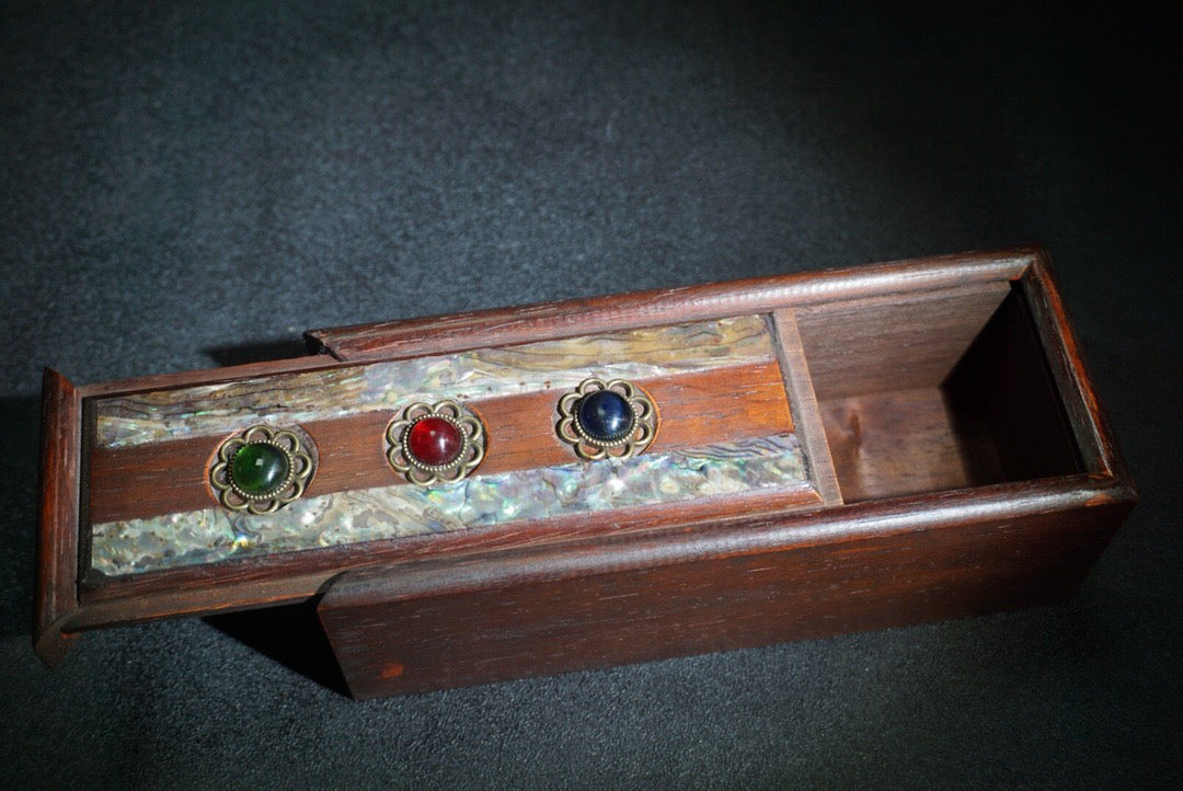 Pear wood inlaid jewelry sliding box