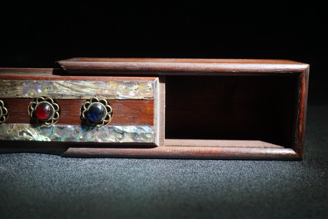 Pear wood inlaid jewelry sliding box