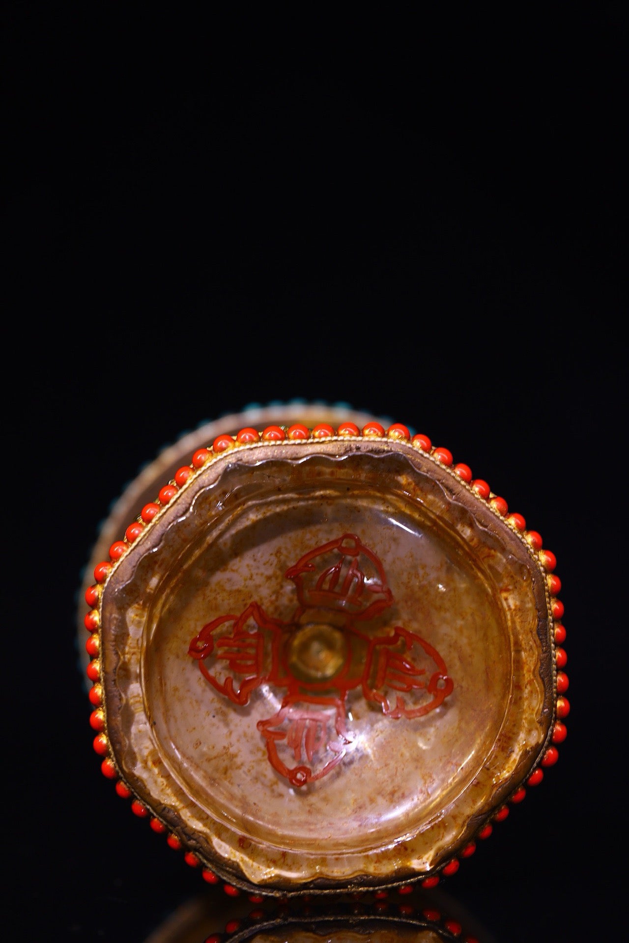 Crystal carving, inlaid with celestial beads, gemstone jar