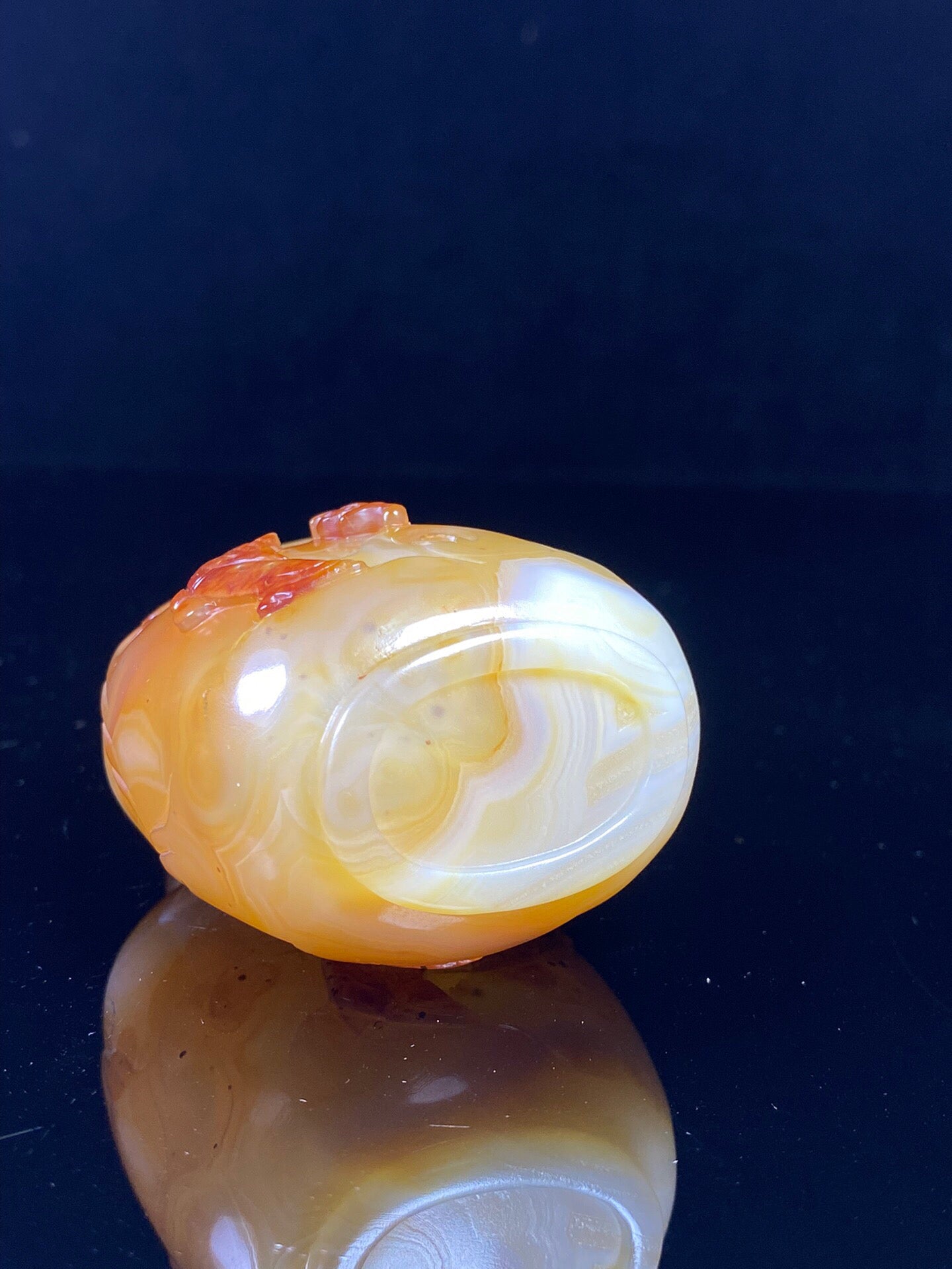 Chinese antique agate snuff bottle