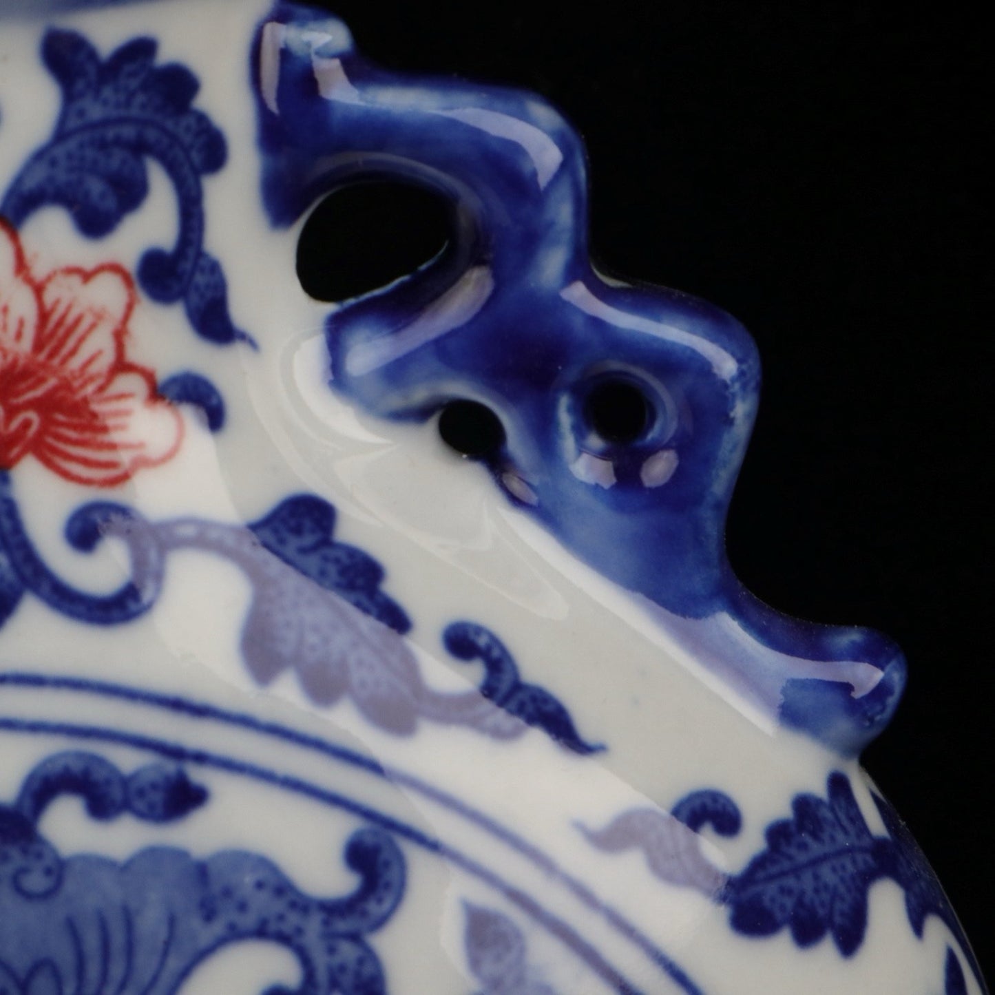 Ceramic blue and white glazed red small flat bottle