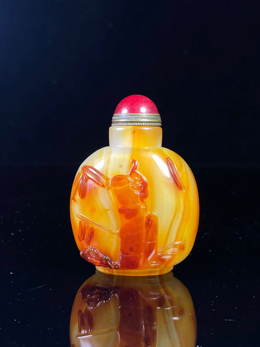 Chinese antique agate snuff bottle