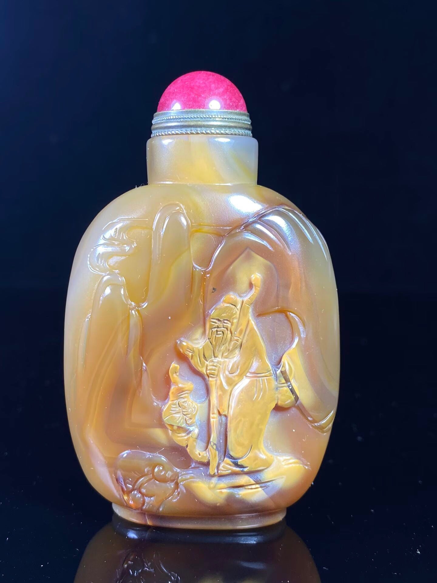 Chinese antique agate snuff bottle