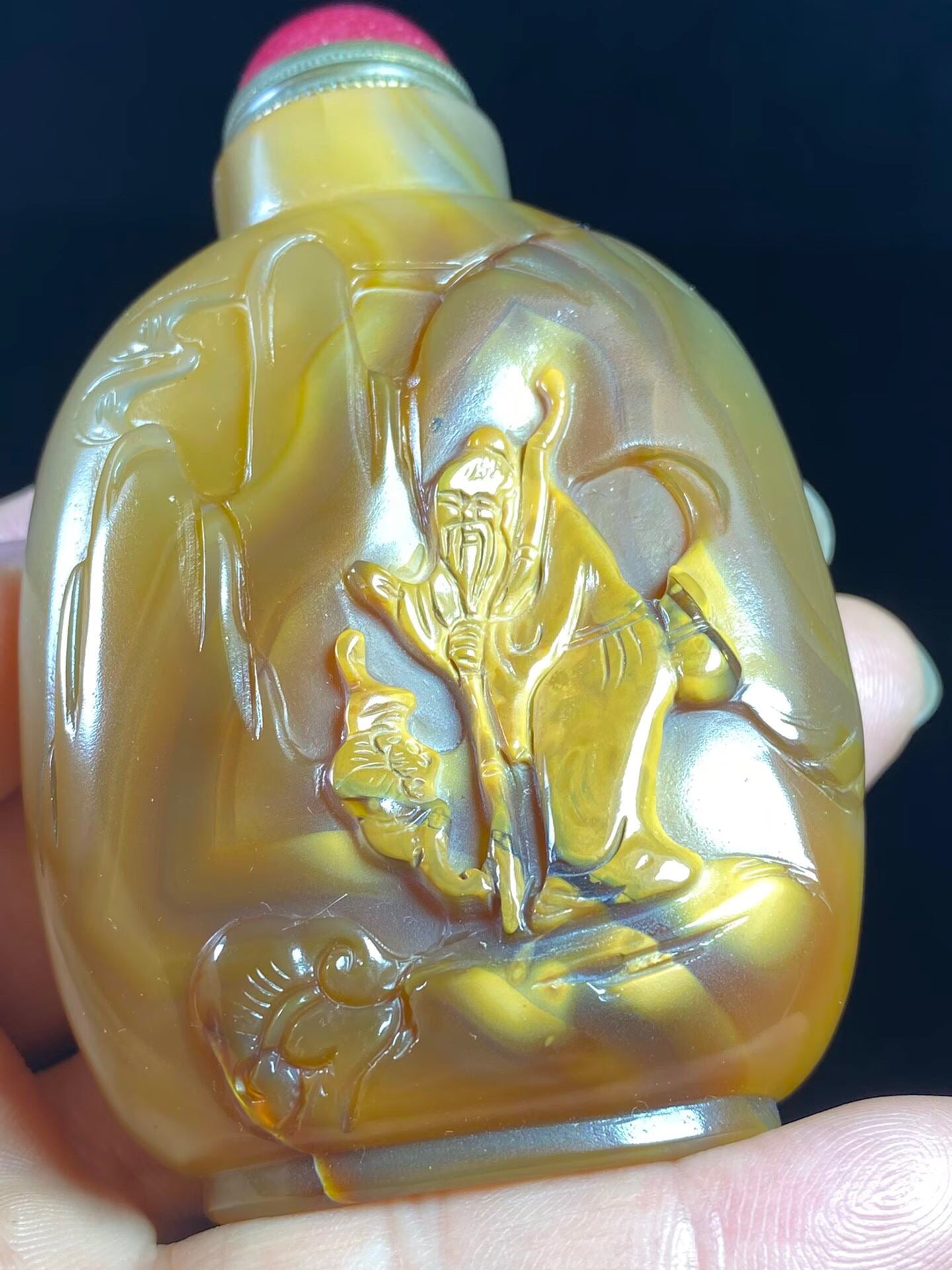 Chinese antique agate snuff bottle