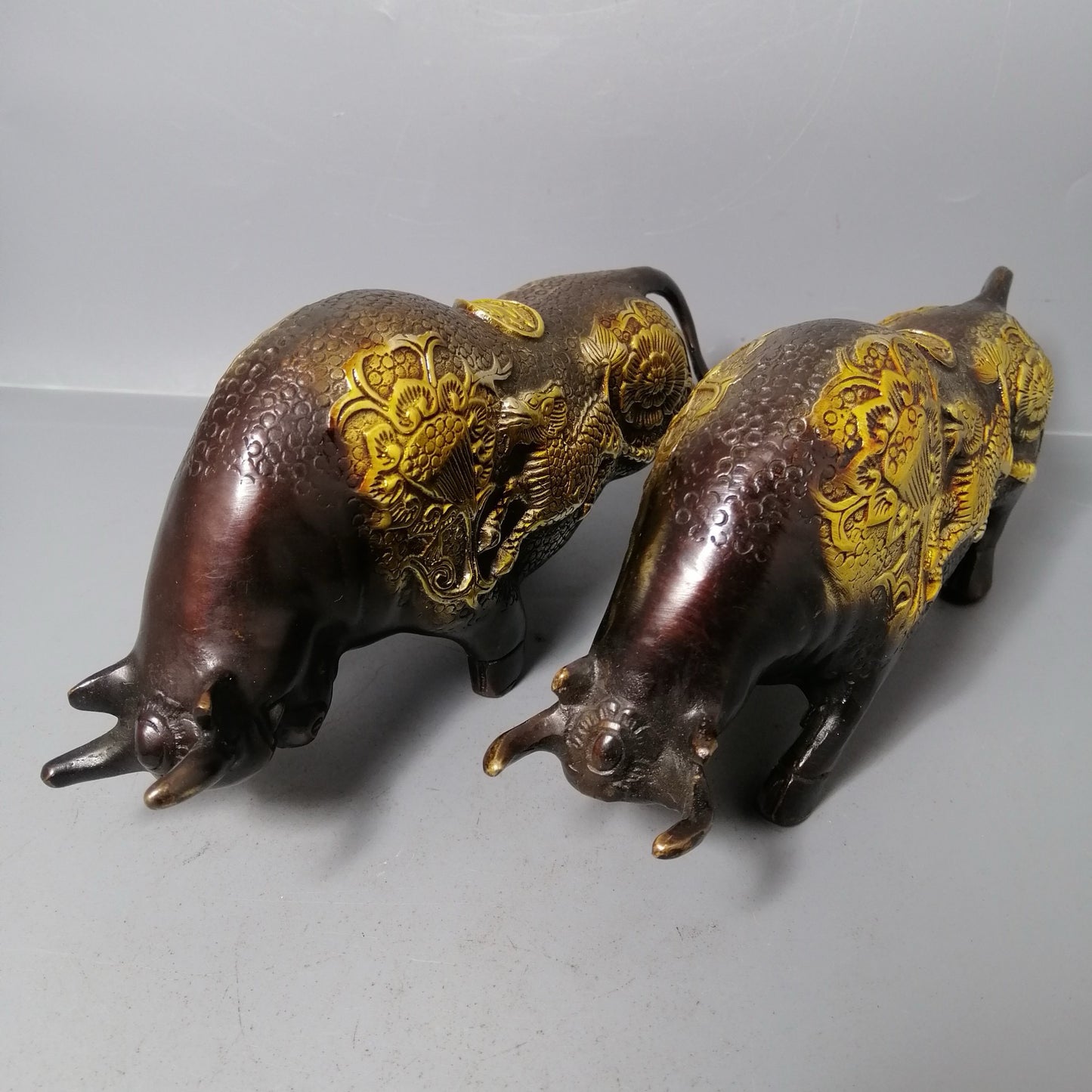 Chinese antique pure copper wealth luck ox ornament