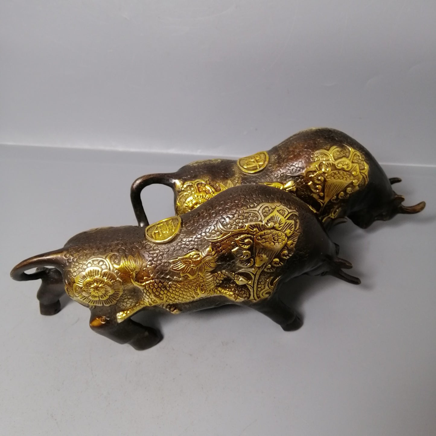 Chinese antique pure copper wealth luck ox ornament
