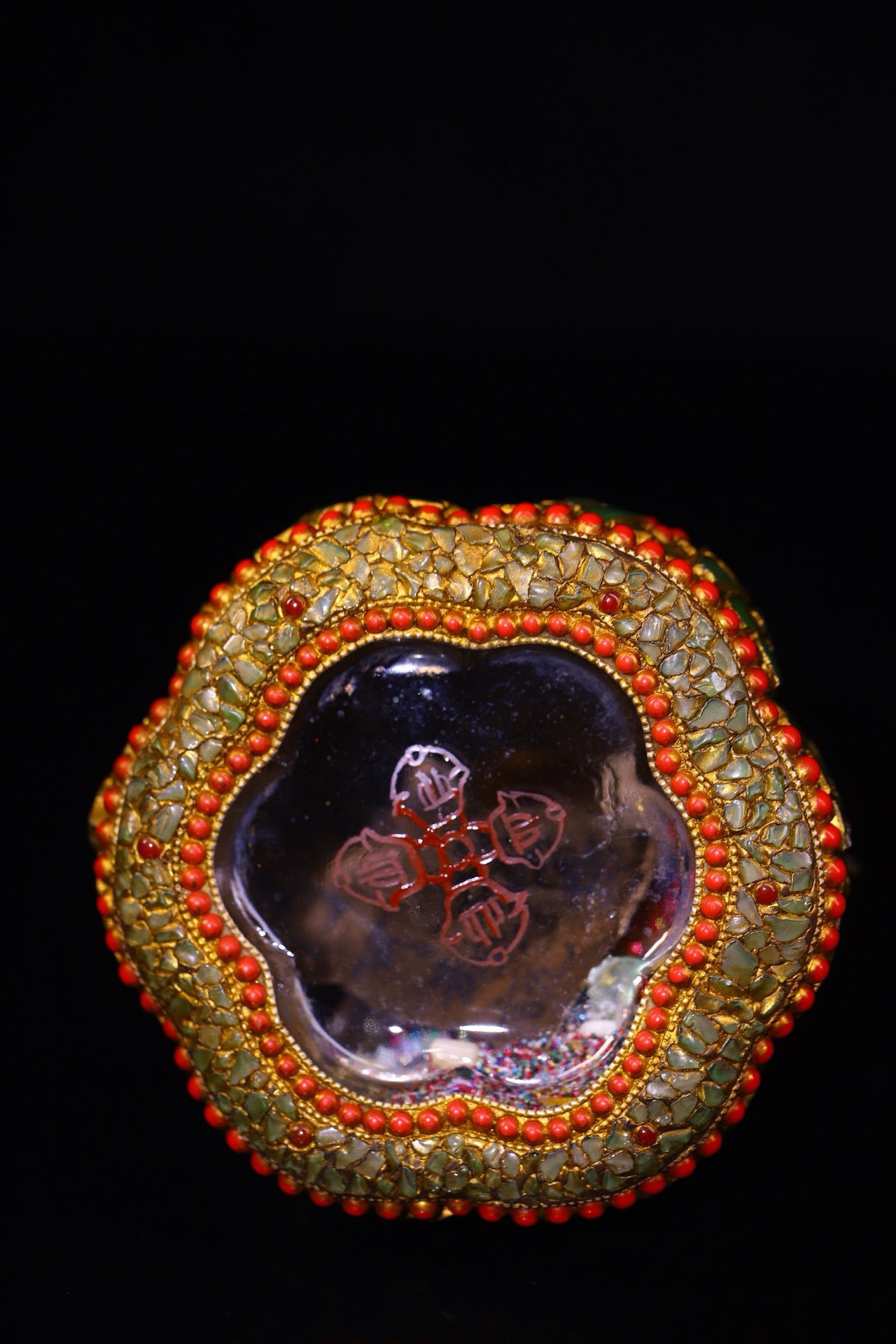 Crystal carving, inlaid with celestial beads, gemstone jar