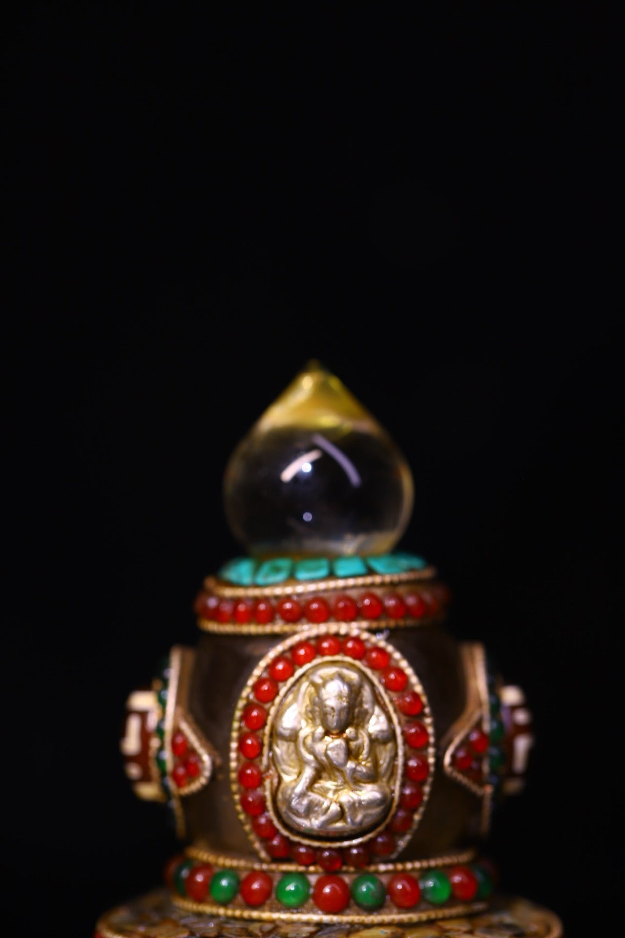 Crystal carving, inlaid with celestial beads, gemstone pagoda