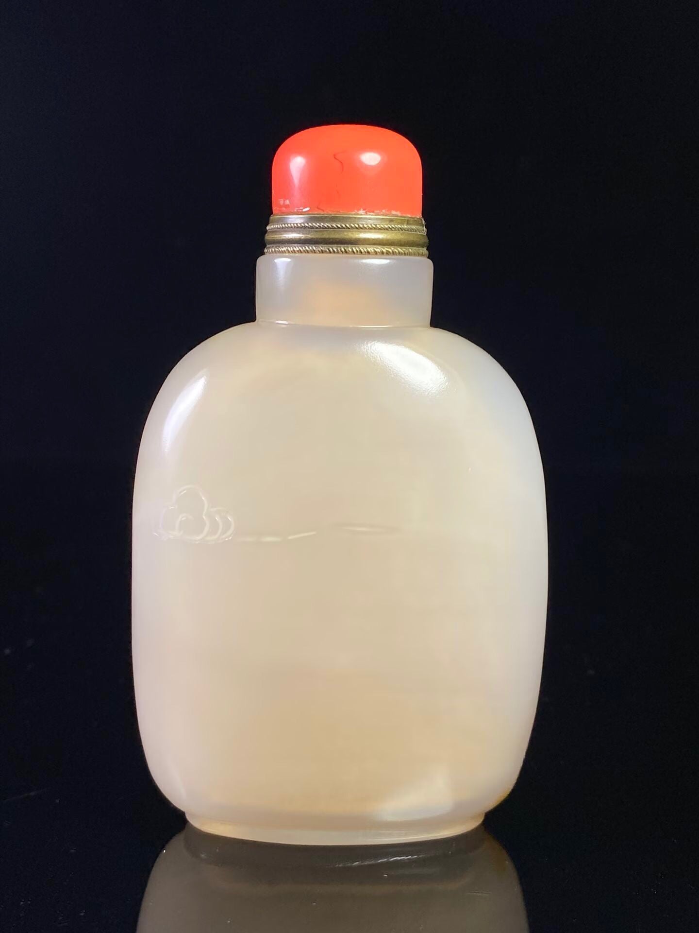 Chinese antique agate snuff bottle