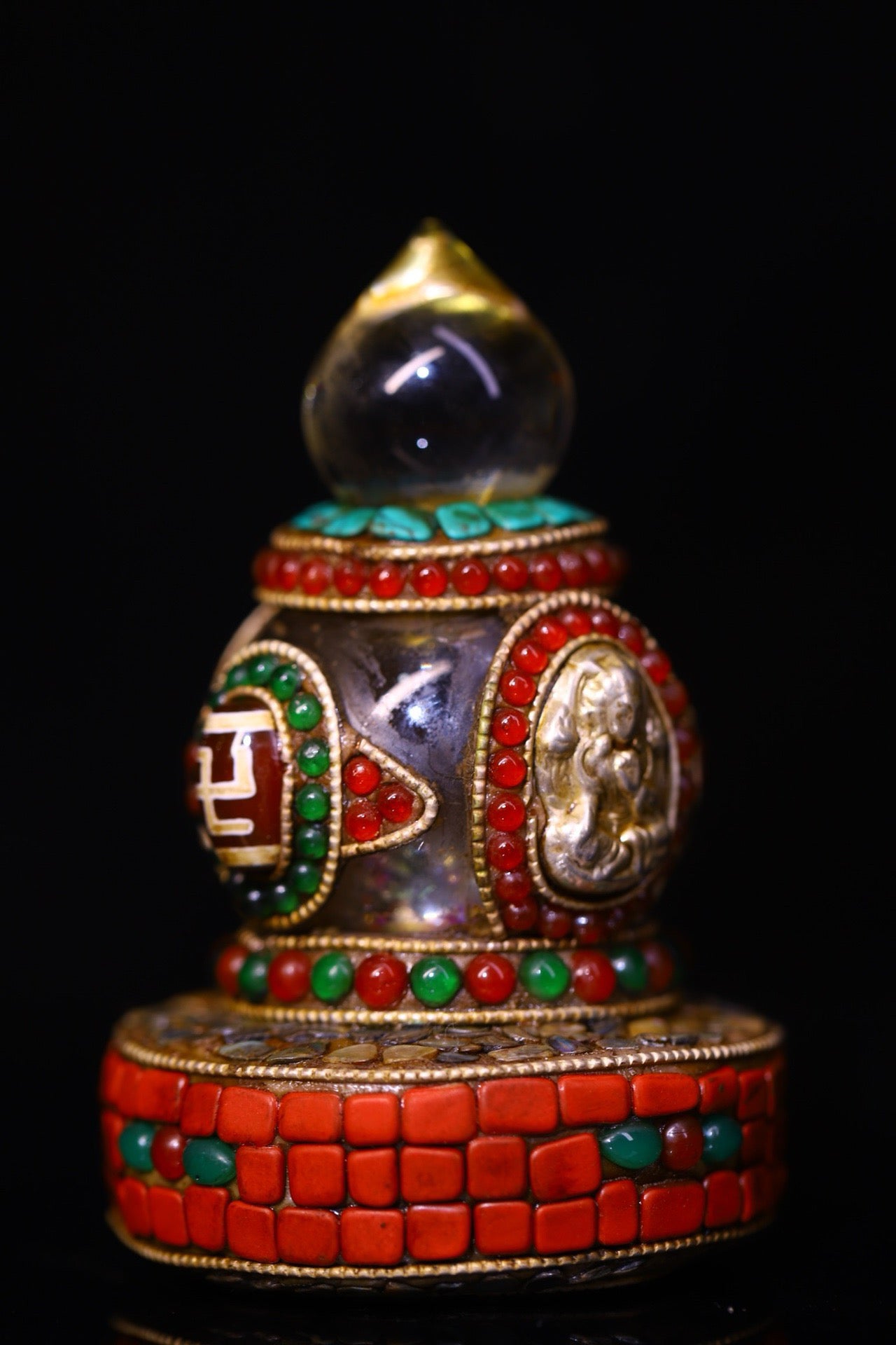 Crystal carving, inlaid with celestial beads, gemstone pagoda