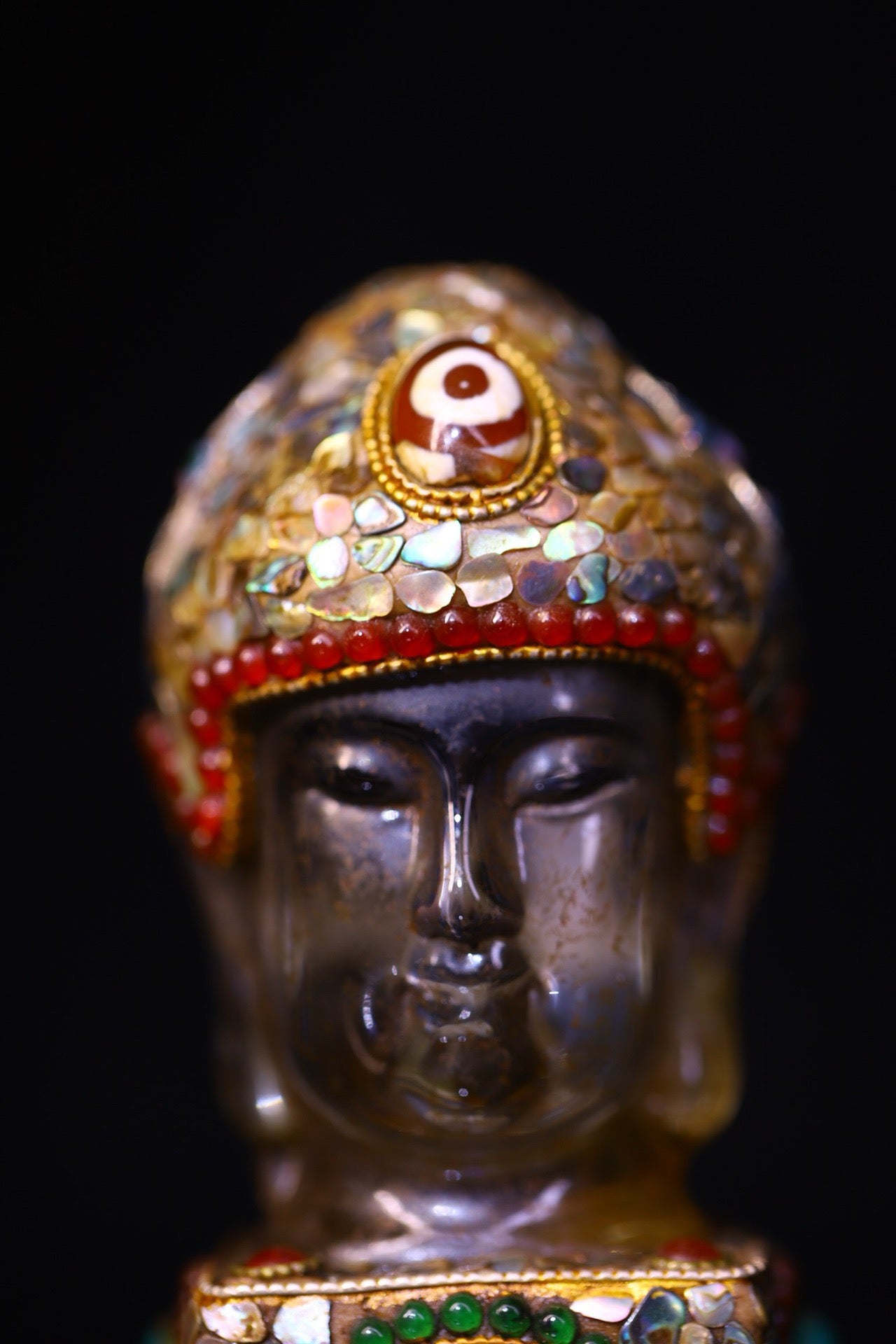 Crystal carving, inlaid with celestial beads, gemstone Buddha head