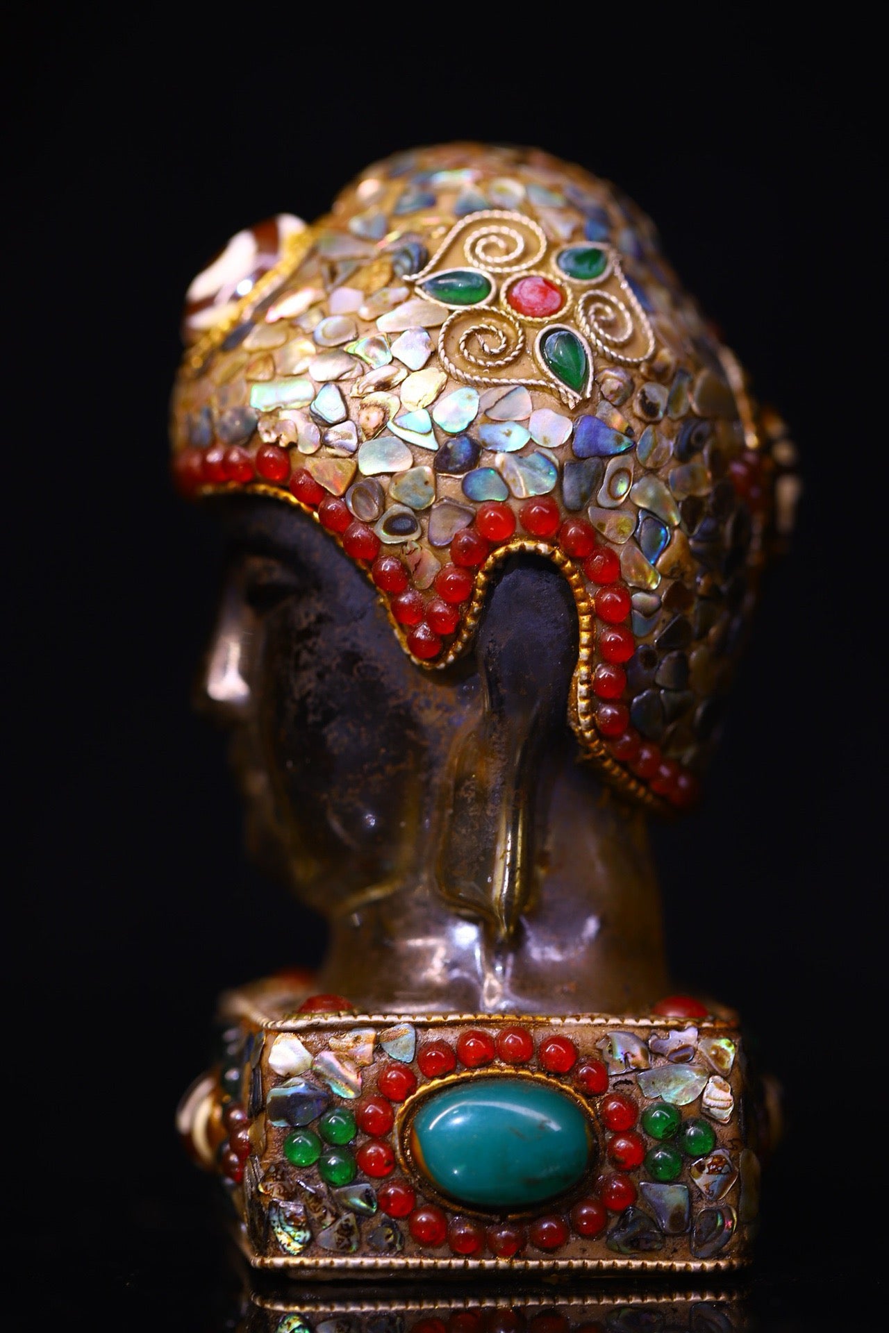 Crystal carving, inlaid with celestial beads, gemstone Buddha head
