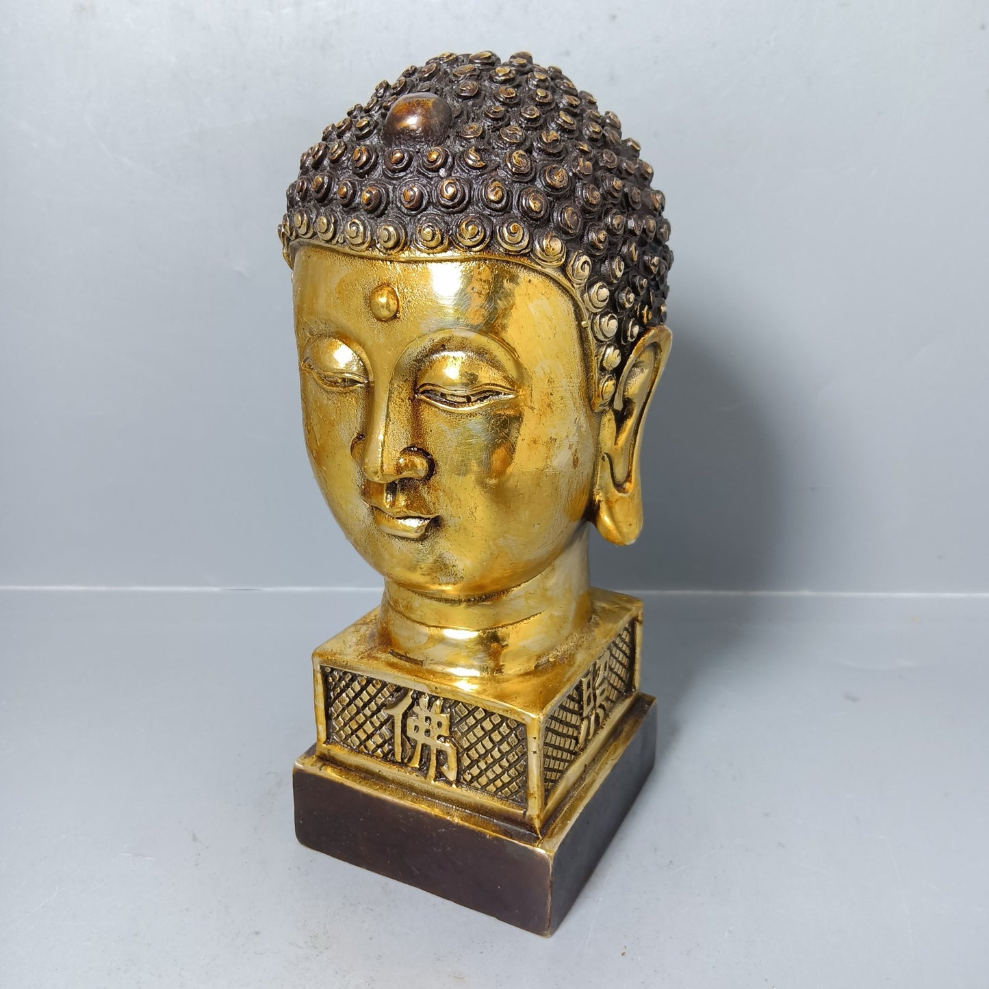 Chinese antique pure copper Shakyamuni ornaments