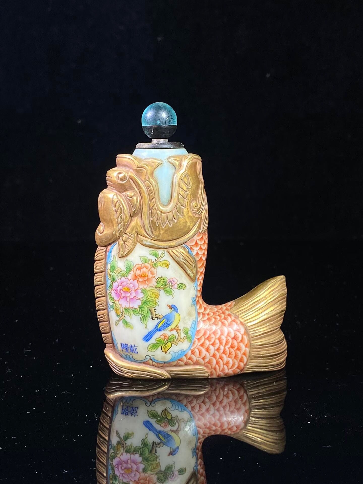 Chinese antique glass painted enamel fish shaped snuff bottle